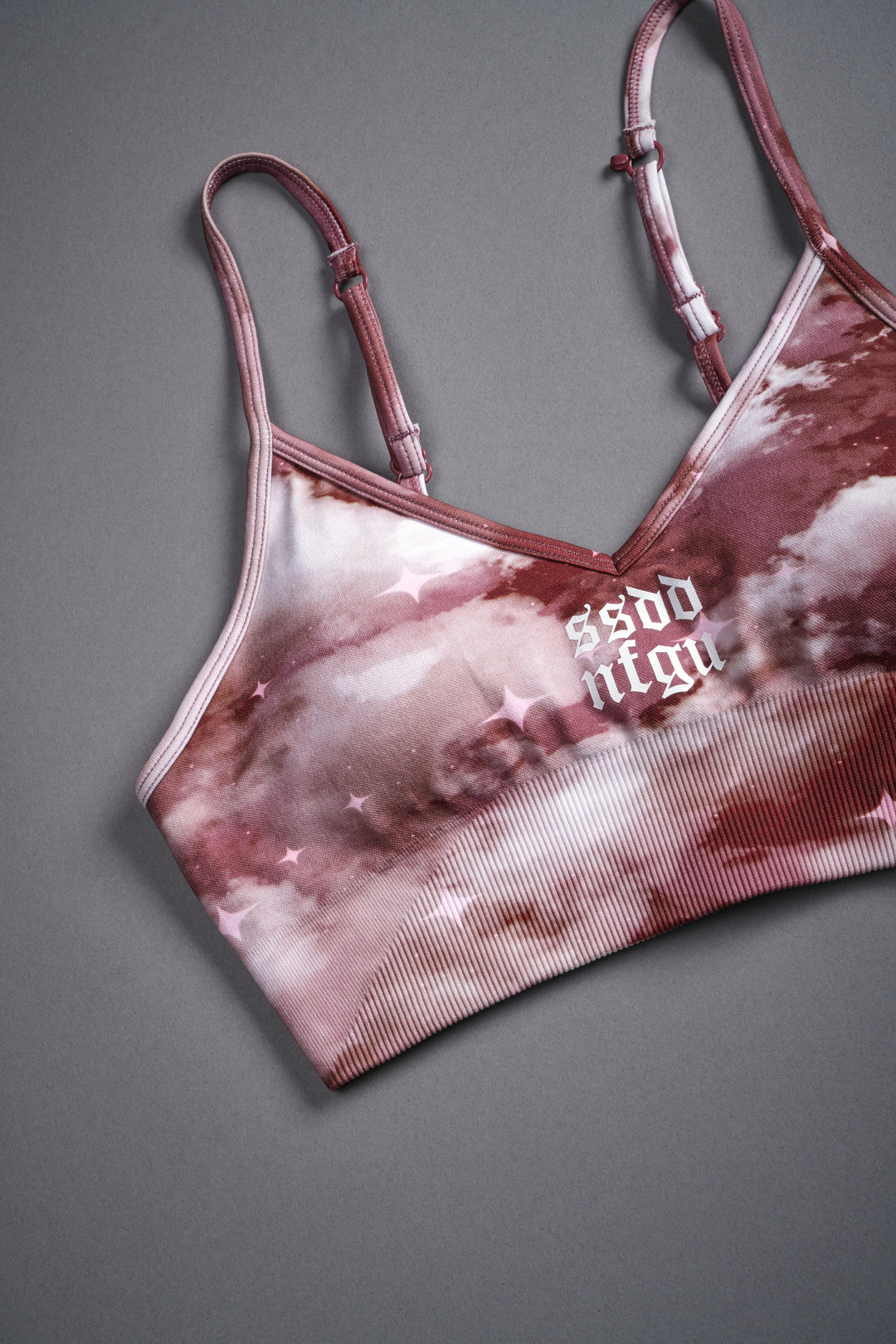 SSDDNFGU "Everson Seamless" Sports Bra in Canyon Rust Desert Night Sky