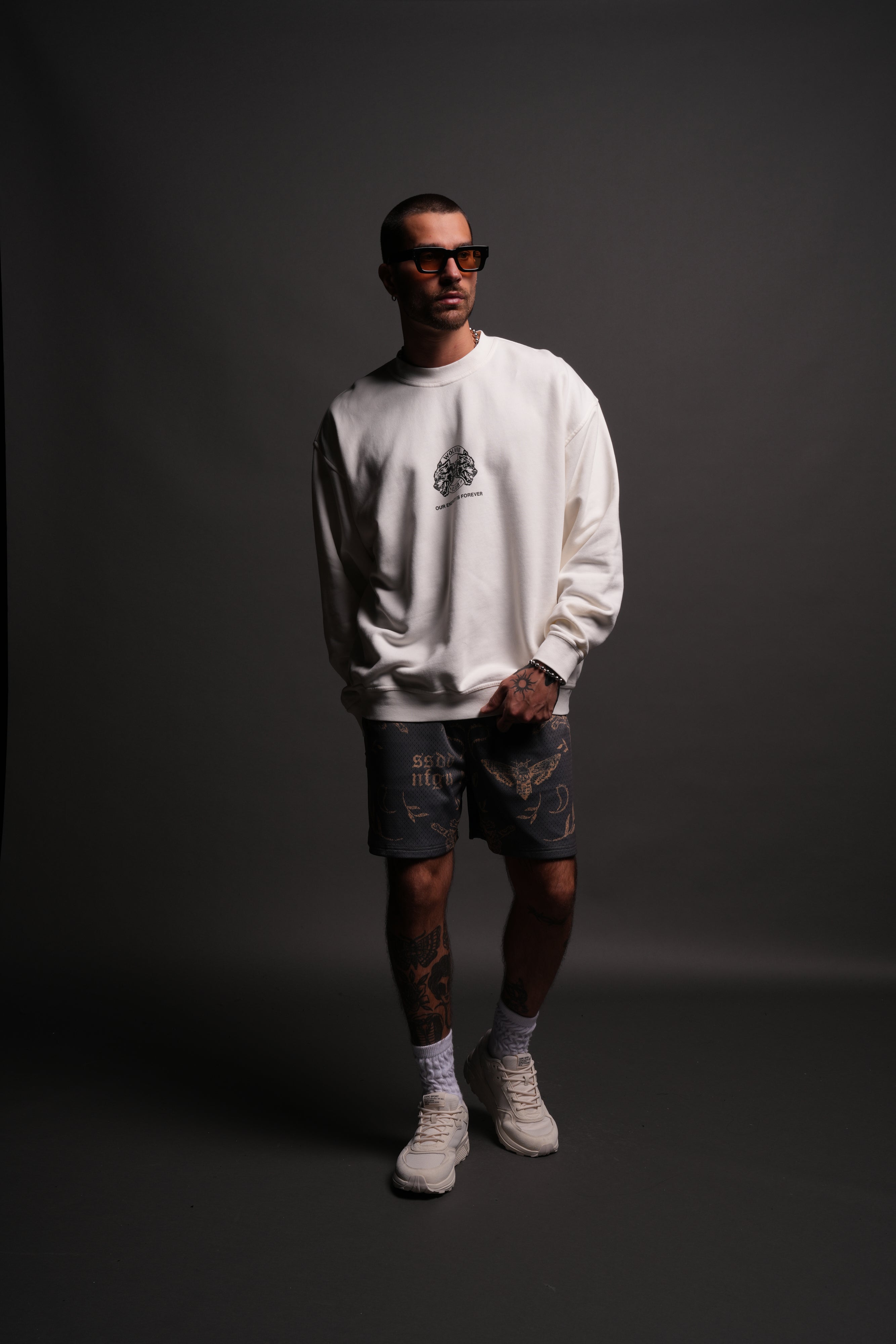 Alpha Wolf London Crewneck in Cream