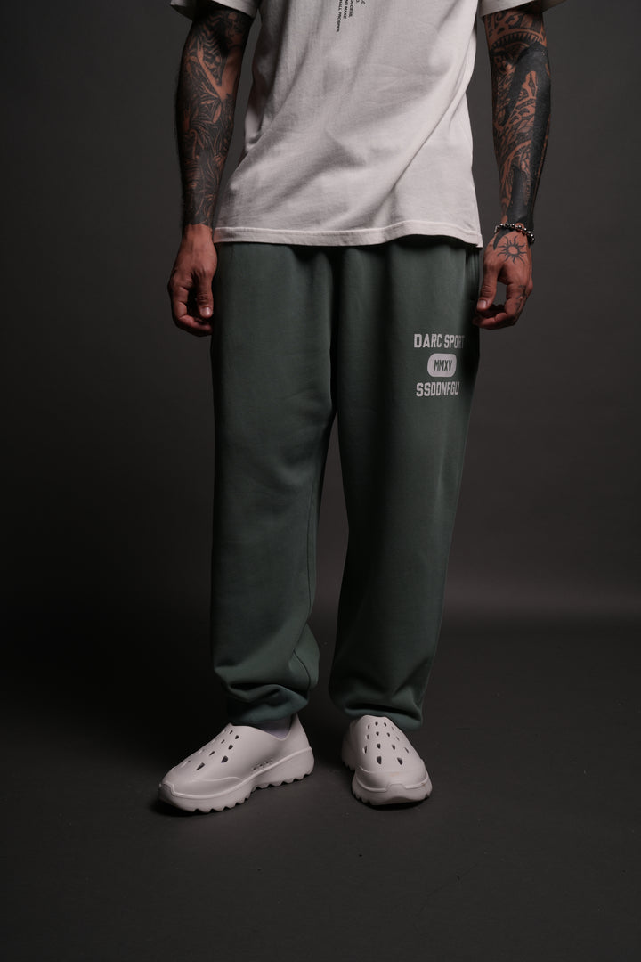 Wolves Forever Lightweight Lounger Sweat Pants in Hunter Green Driftwash