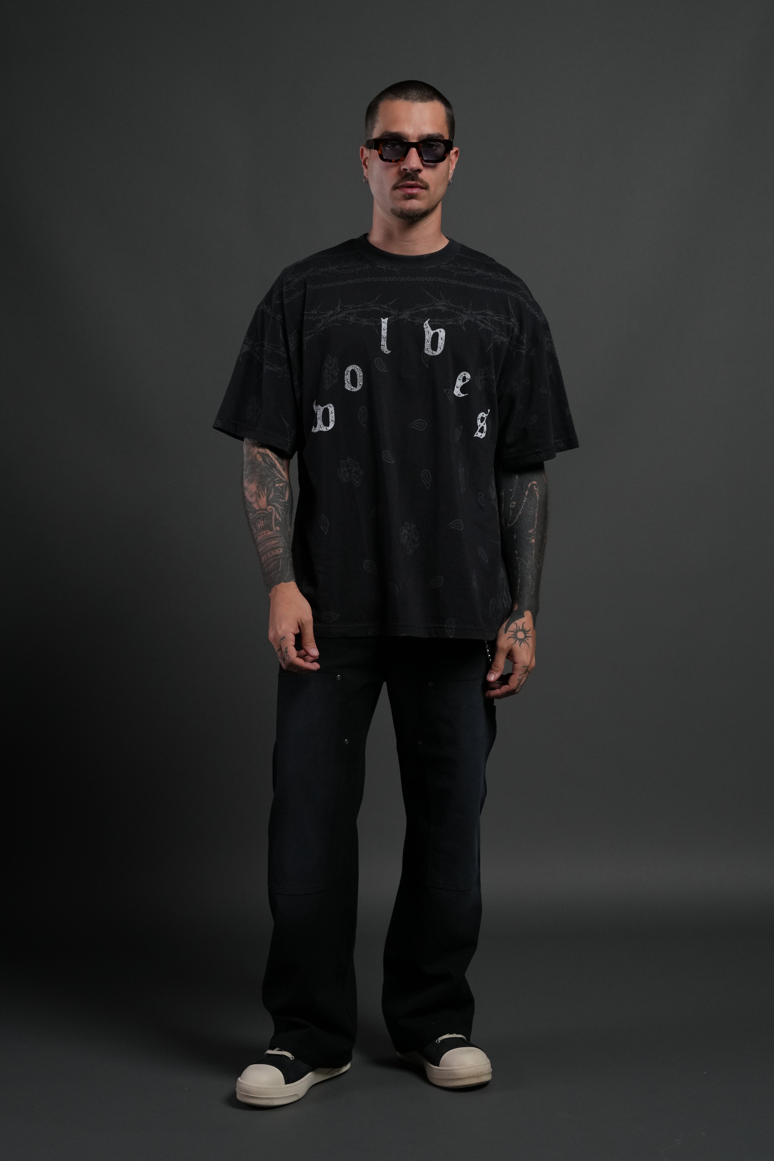 Studded Wolves Pyramid Premium Oversized Tee in Black Thorn Paisley