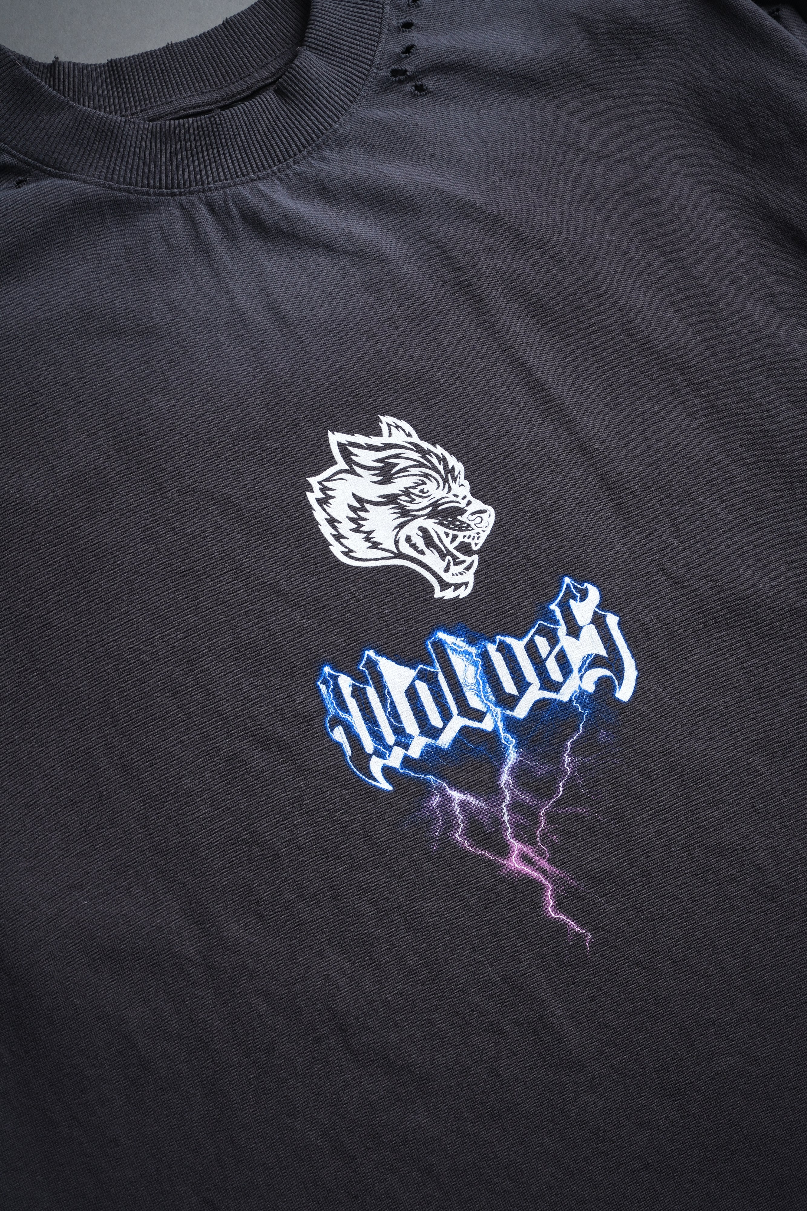 Wolves Lightning Distressed Grunge Tee in Wolf Gray Drift Wash