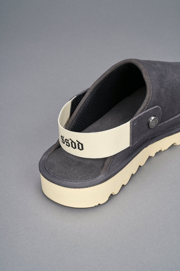 Sedona Slides in Wolf Gray