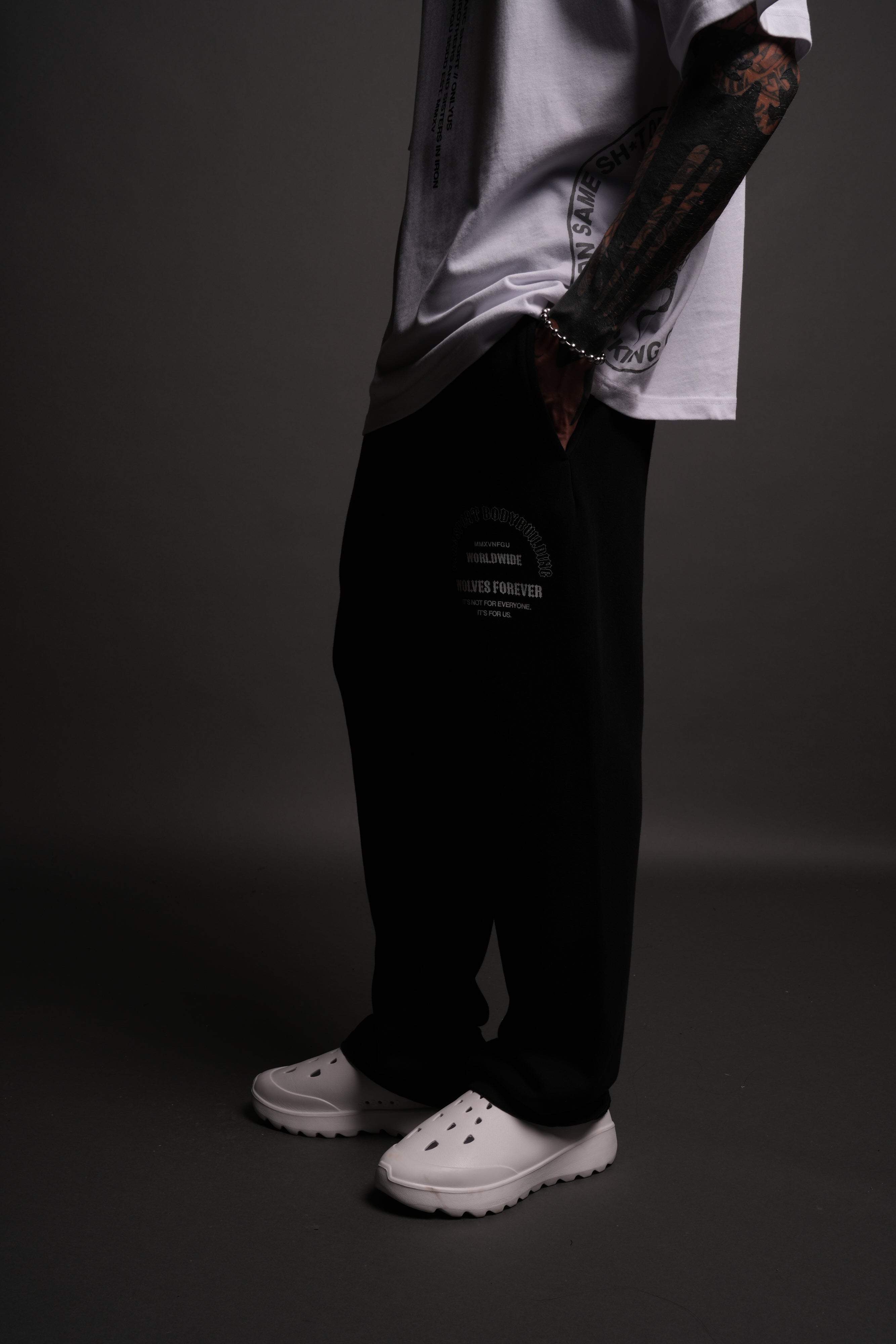 Iron Wolves Bigelow Sweat Pants in Black