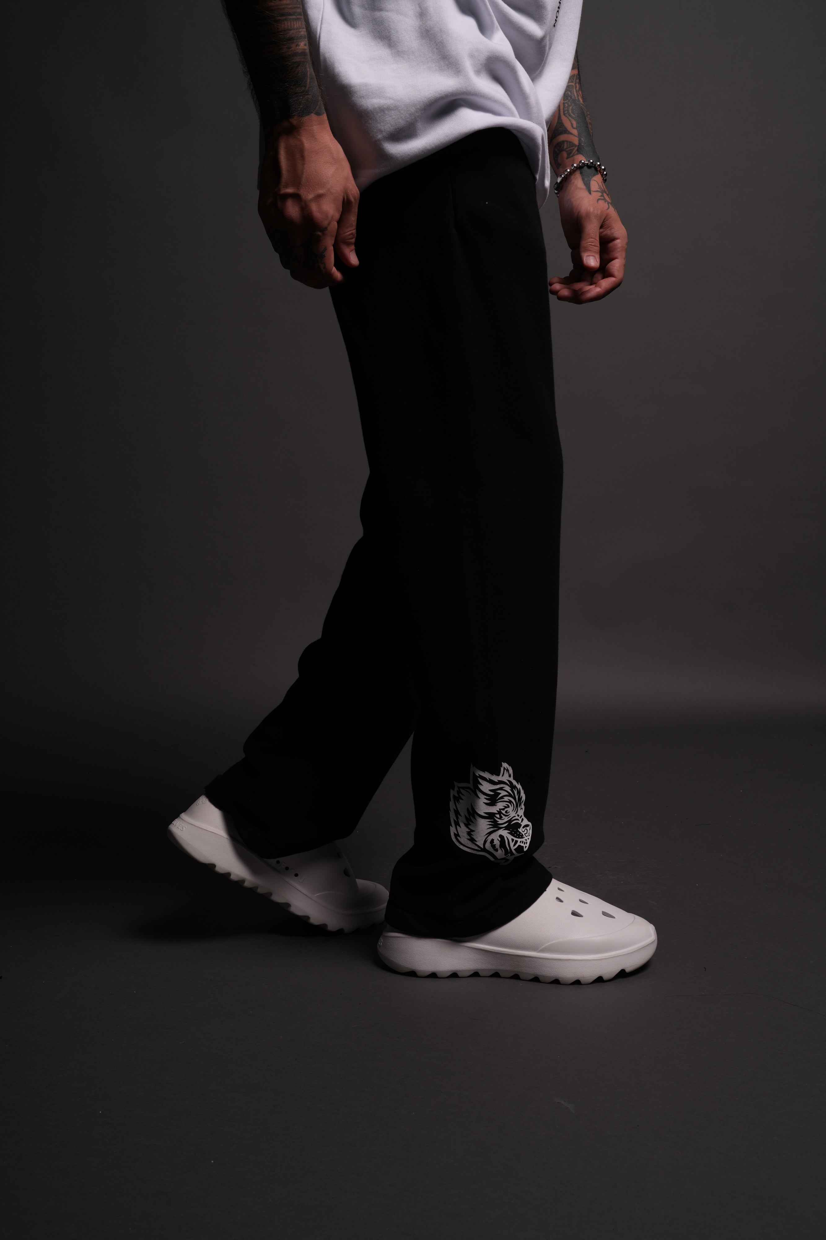 Iron Wolves Bigelow Sweat Pants in Black