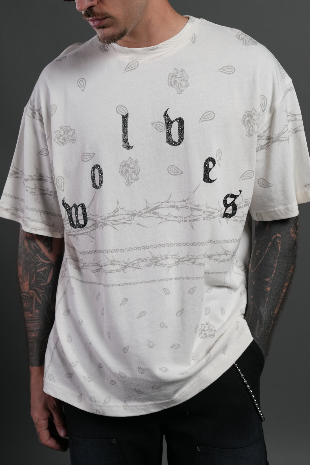 Studded Wolves Pyramid Premium Oversized Tee in Cream Thorn Paisley