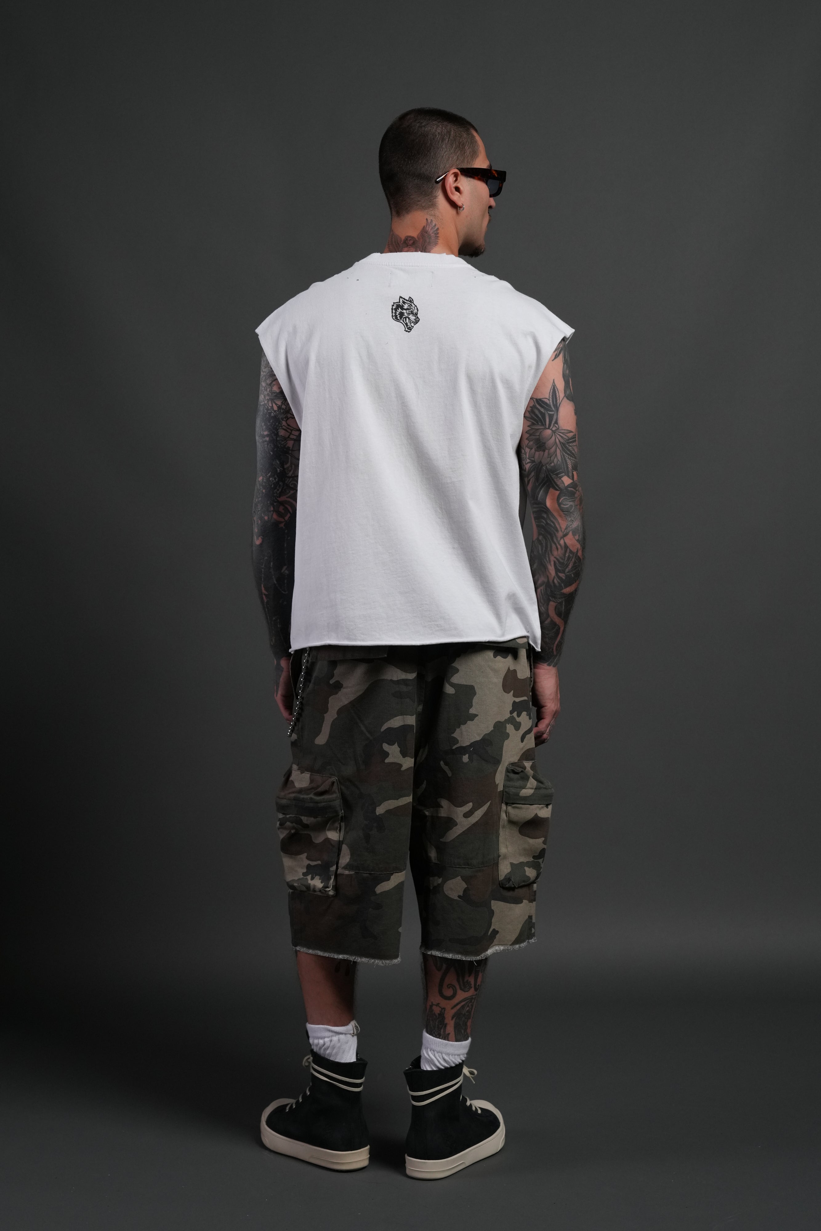 Hell is Real Distressed Grunge Mid-Length Raw Hem Muscle Tee in White