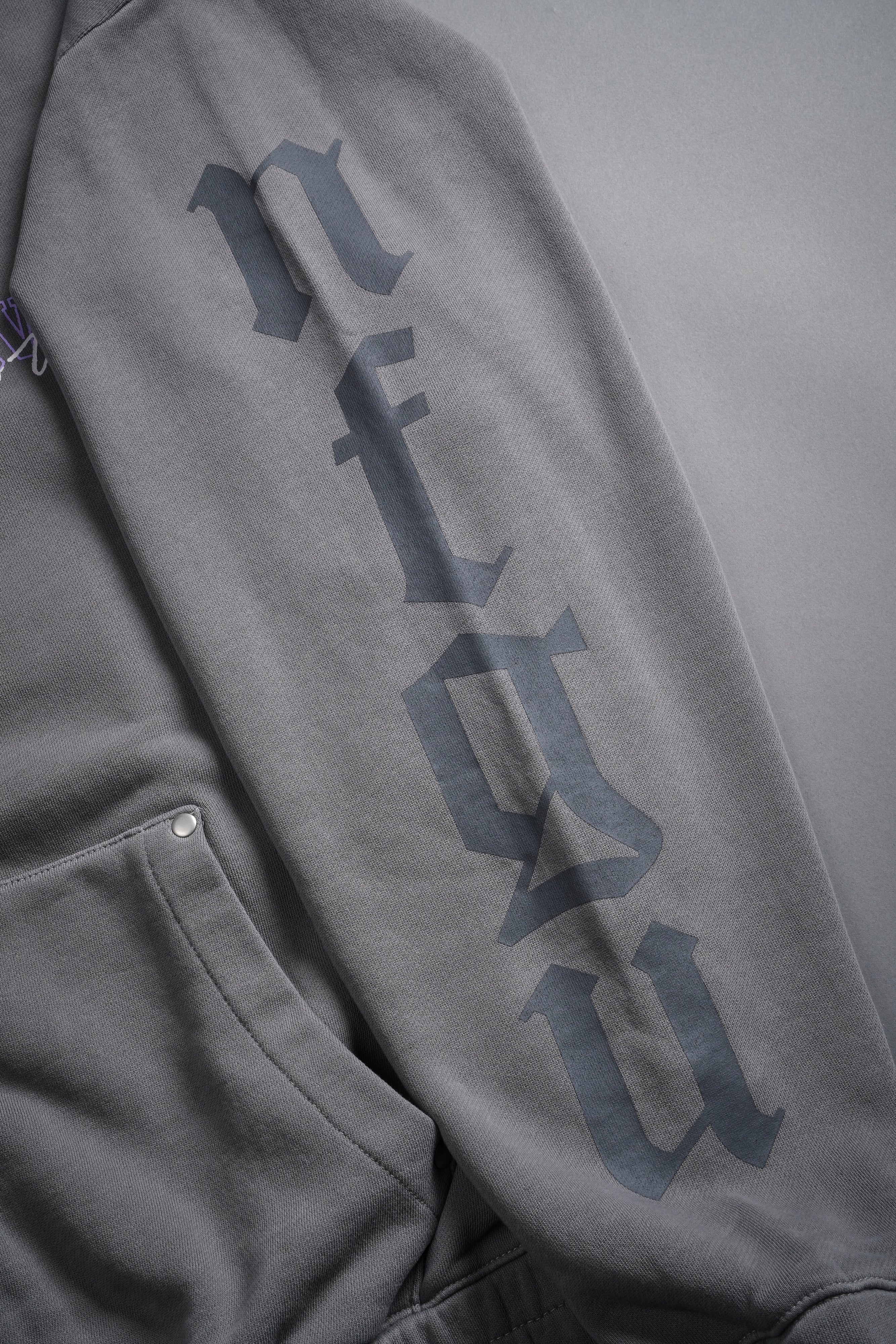 Ultimate Frontier Rivet "Chambers" Zip Hoodie in Dove Gray