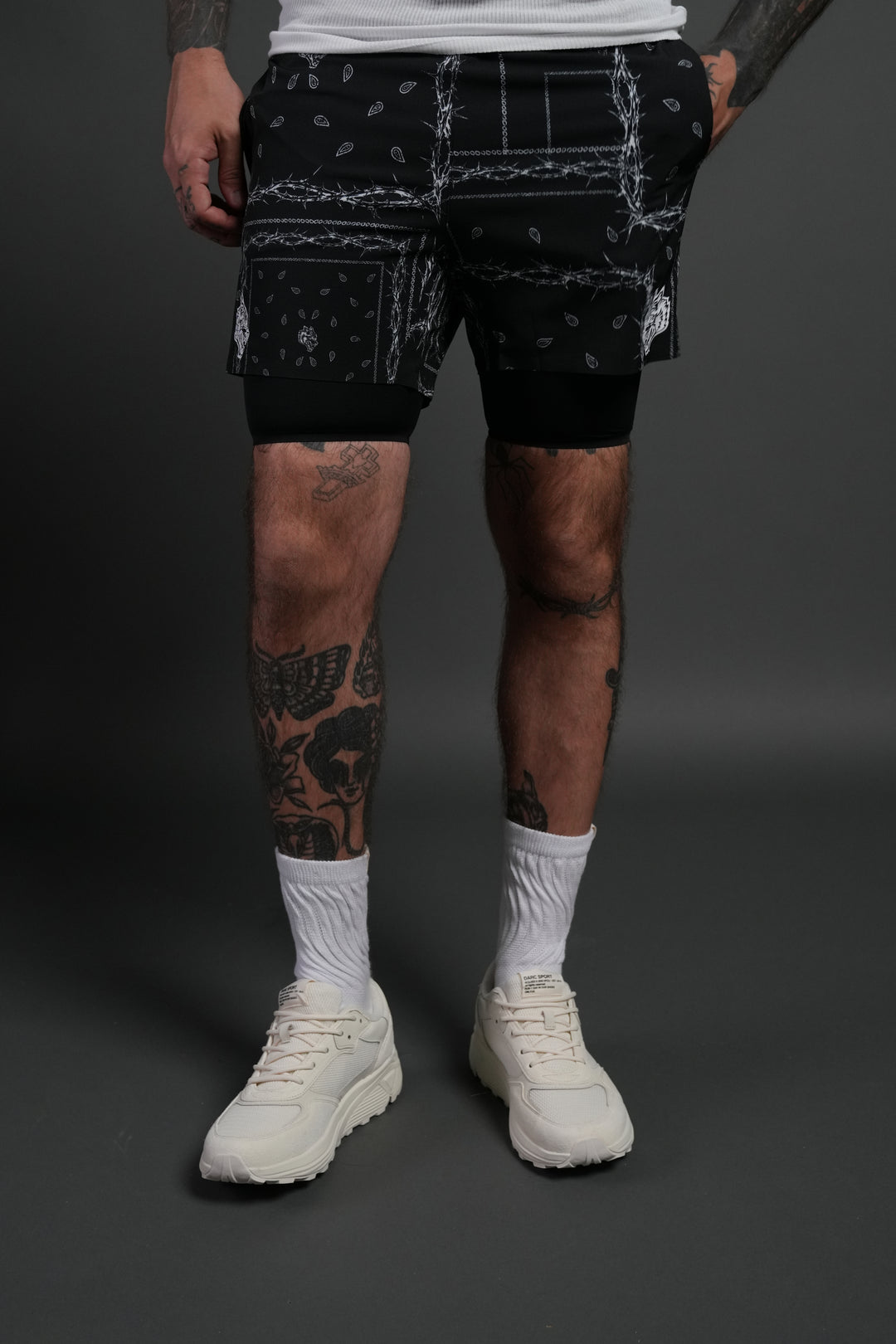 Dual Compression Shorts in Black/White Thorn Paisley