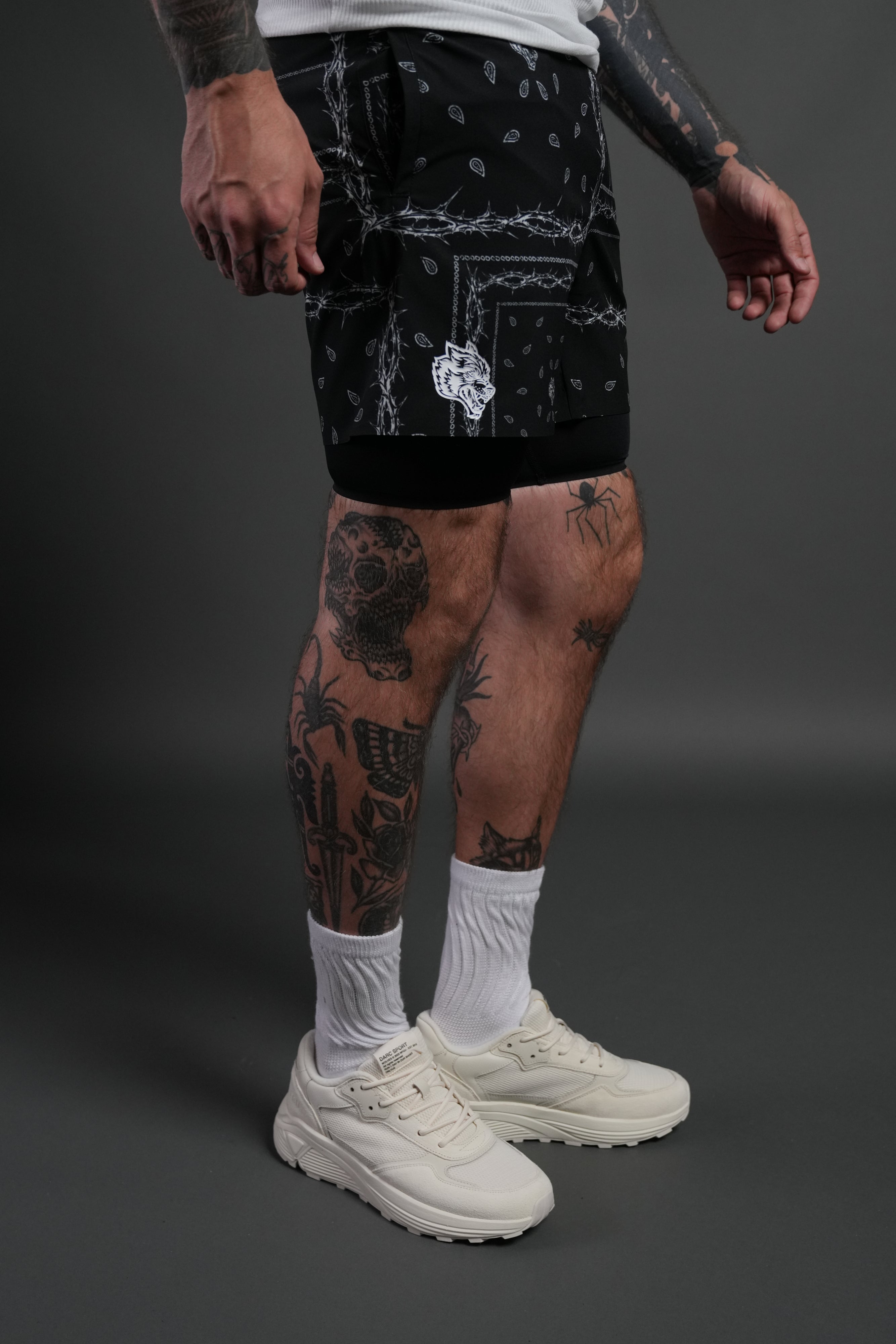 Dual Compression Shorts in Black/White Thorn Paisley