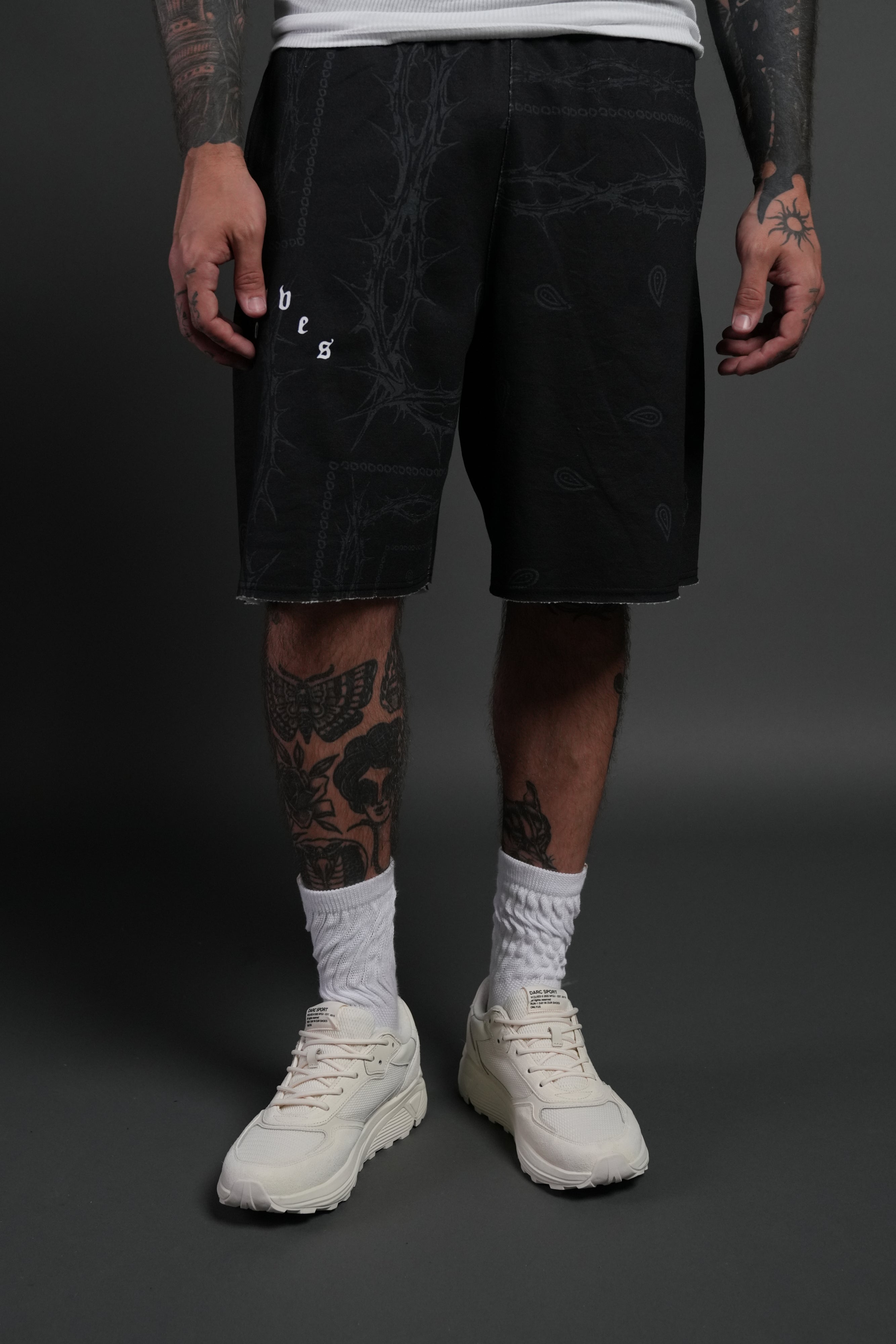 Wolves Pyramid Grunge Oversized Raw Hem Post Lounge Sweat Shorts in Black Thorn Paisley