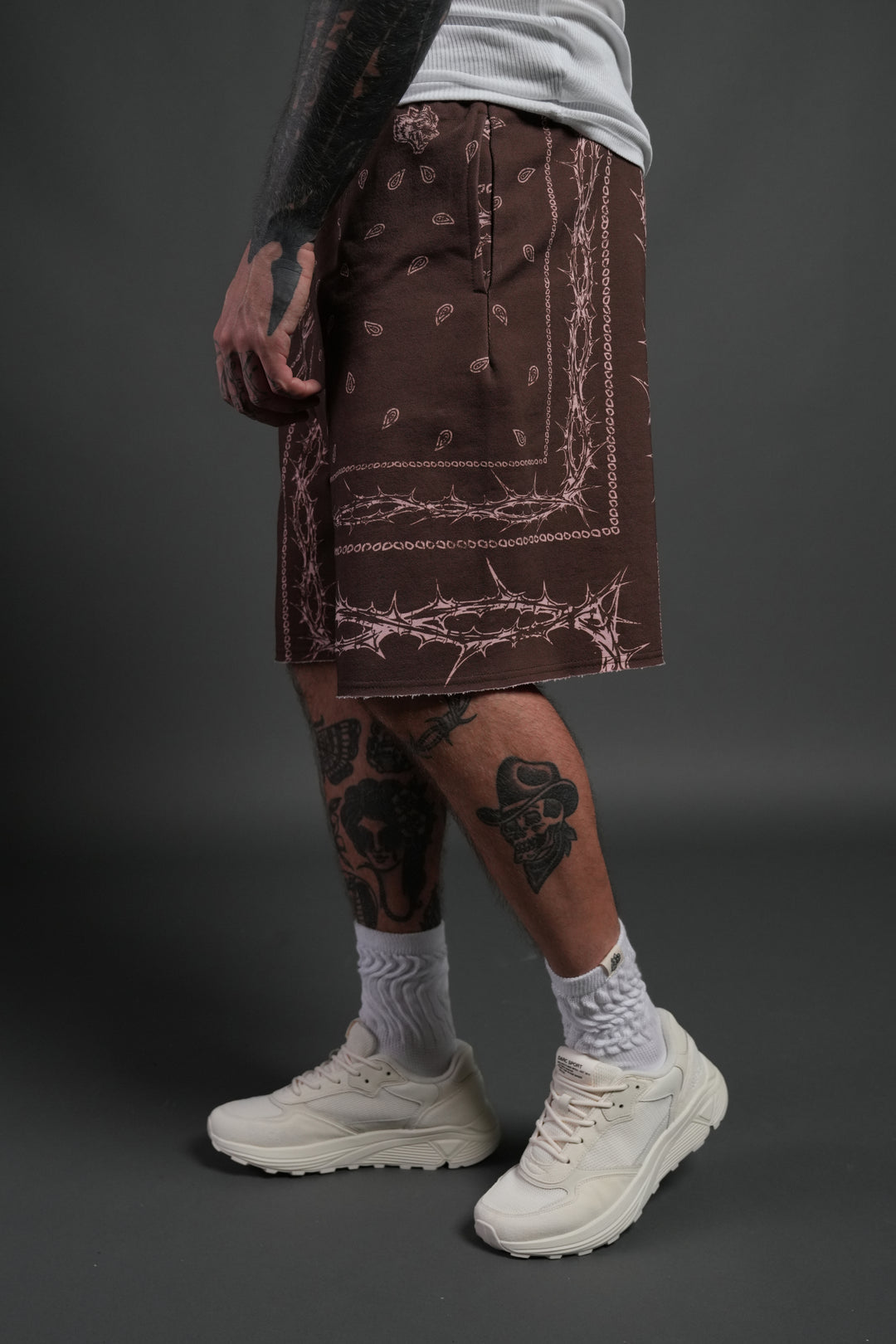 Wolves Pyramid Grunge Oversized Raw Hem Post Lounge Sweat Shorts in Desert Dust Thorn Paisley