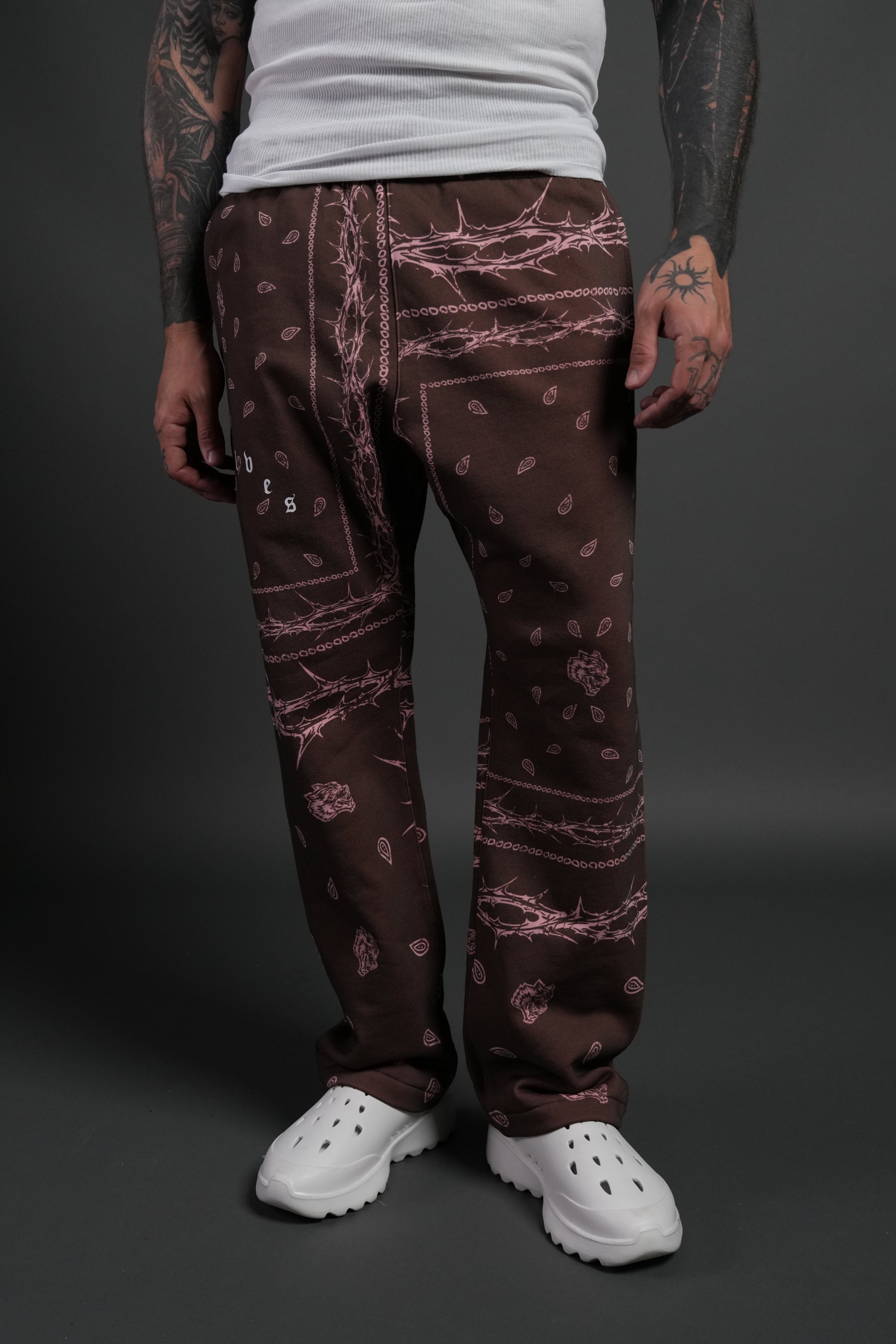 Wolves Pyramid Bigelow Sweat Pants in Desert Dust Thorn Paisley