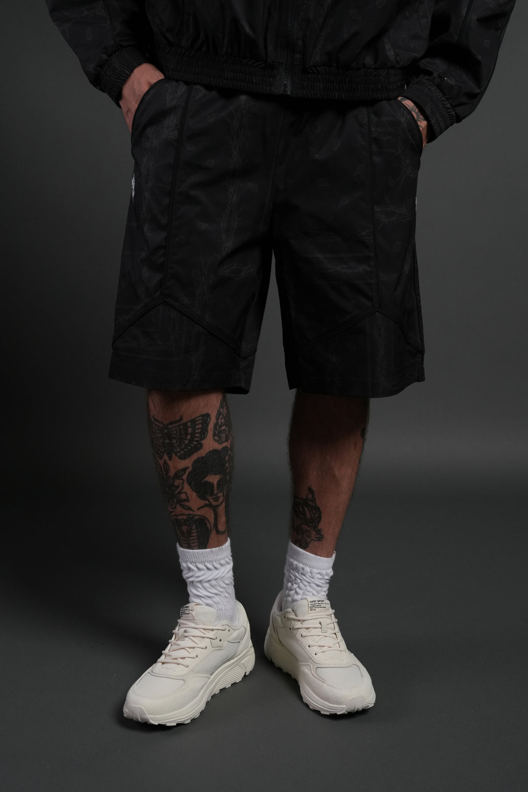 Dual Mens Quinn Track Shorts in Black Thorn Paisley