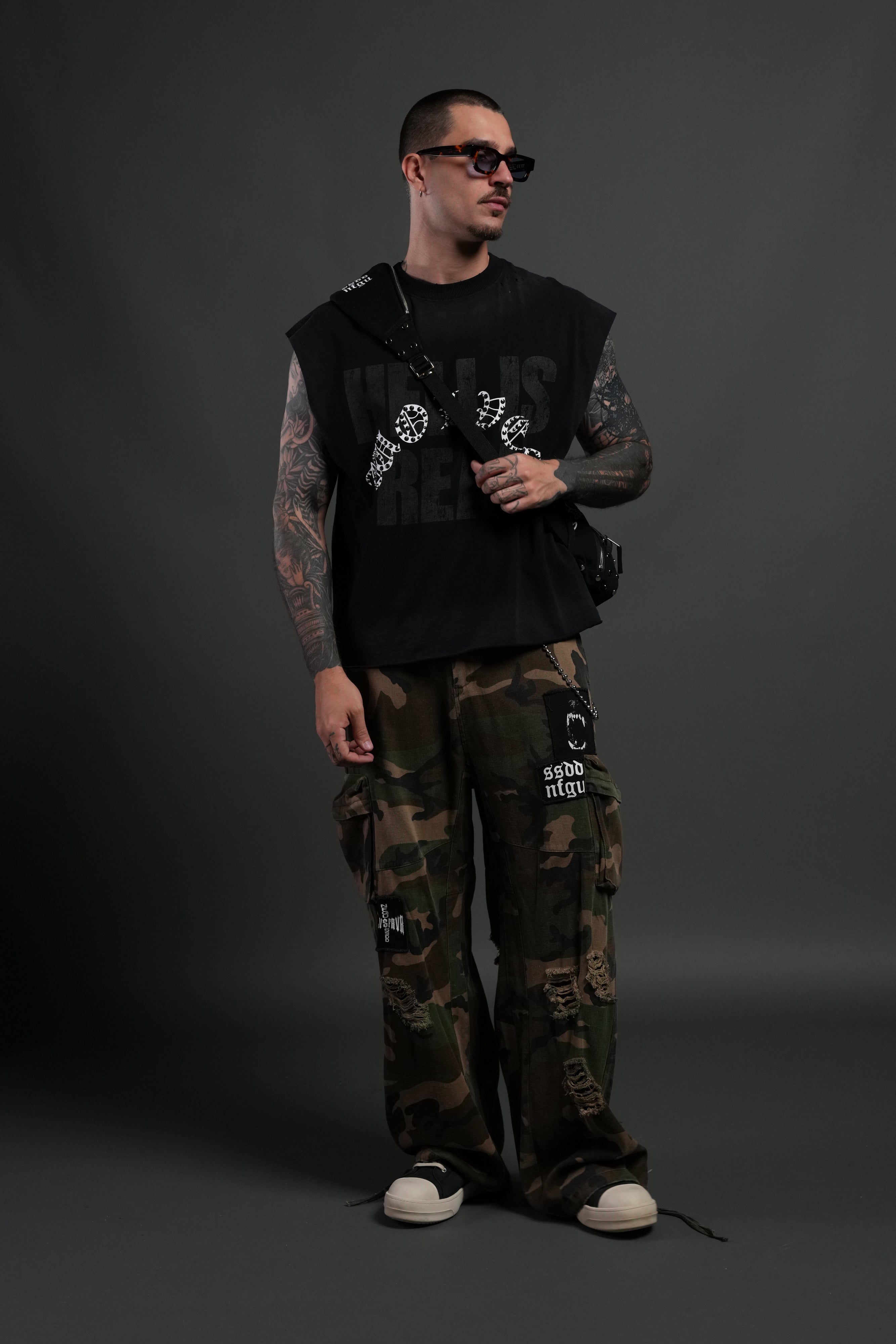 Wolf Head Ronin Side Bag in Black