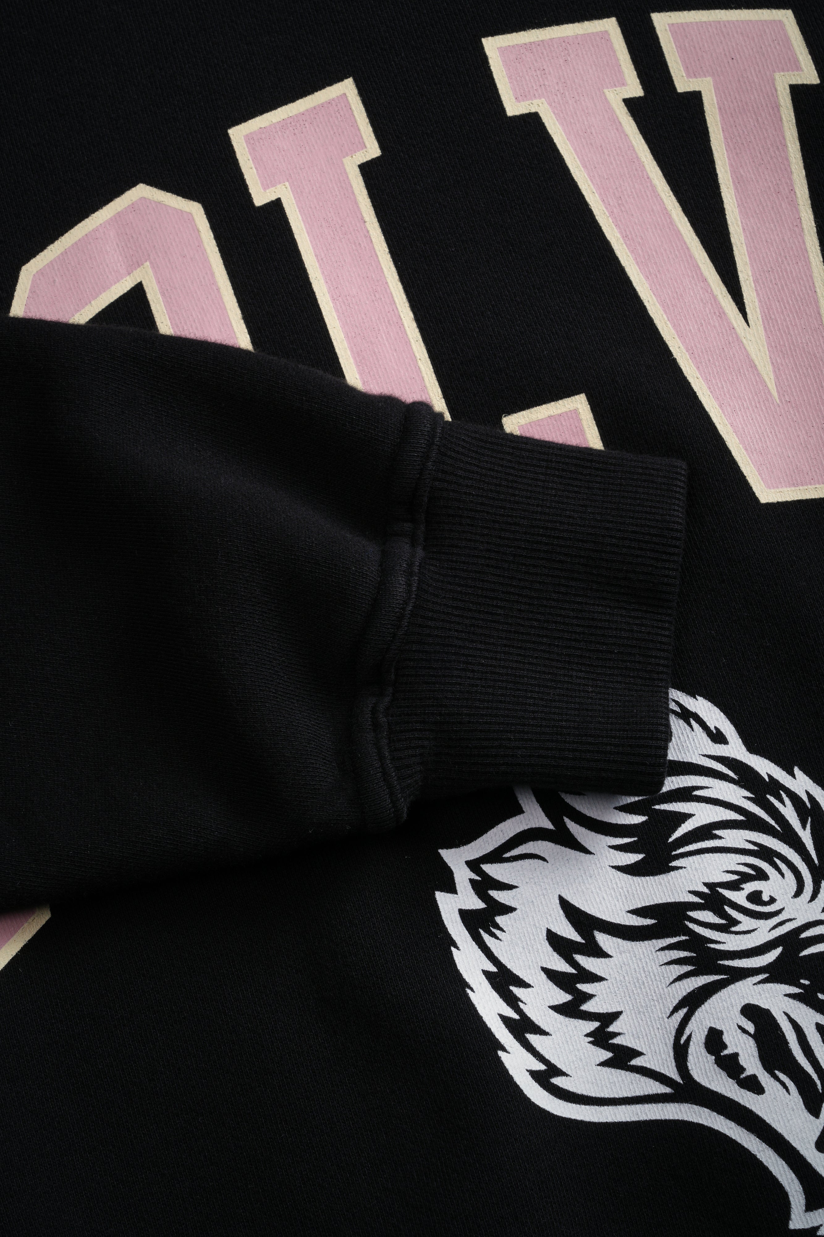 Loyalty London Crewneck in Black/Pink