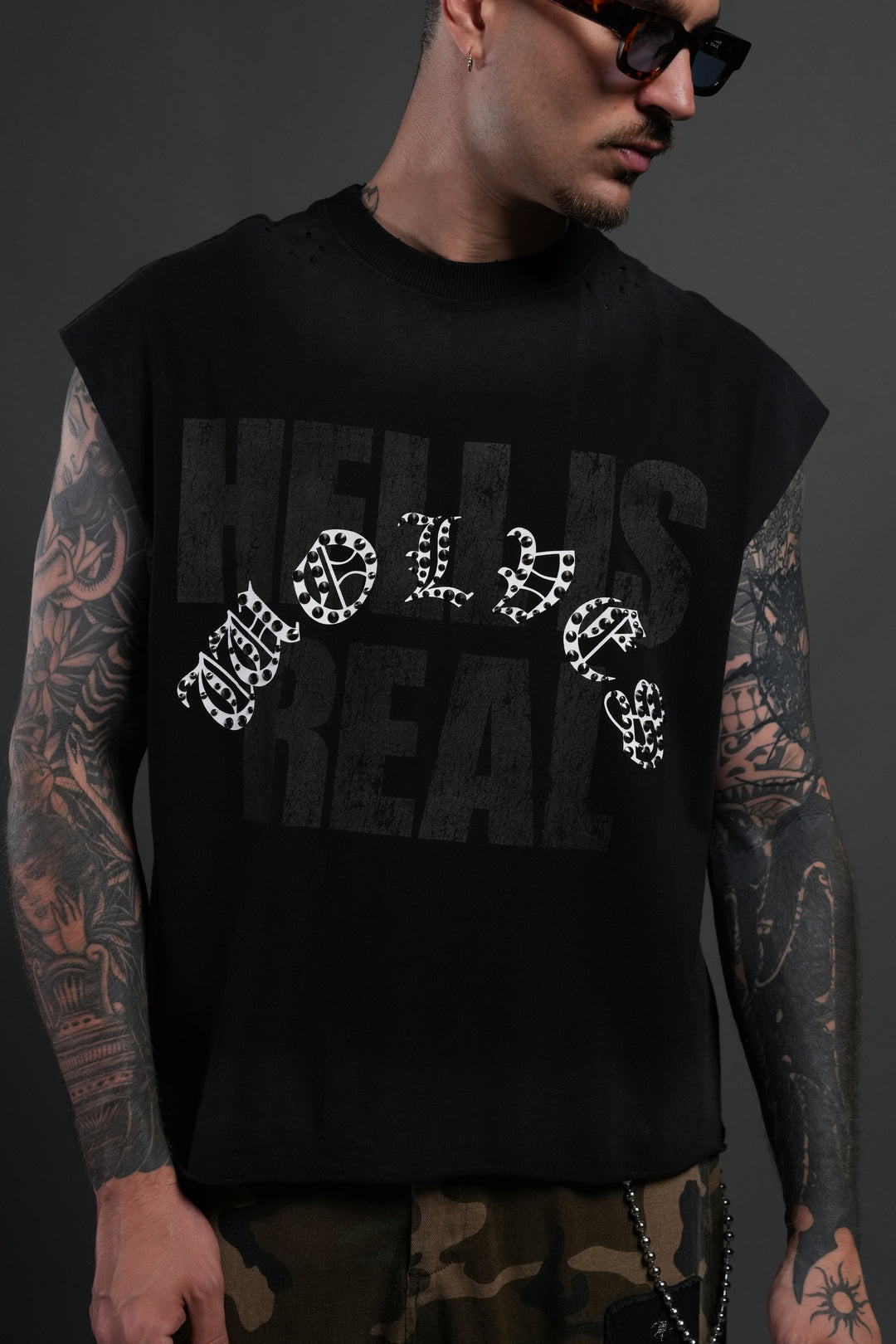 Hell is Real Distressed Grunge Mid-Length Raw Hem Muscle Tee in Black Drift Wash