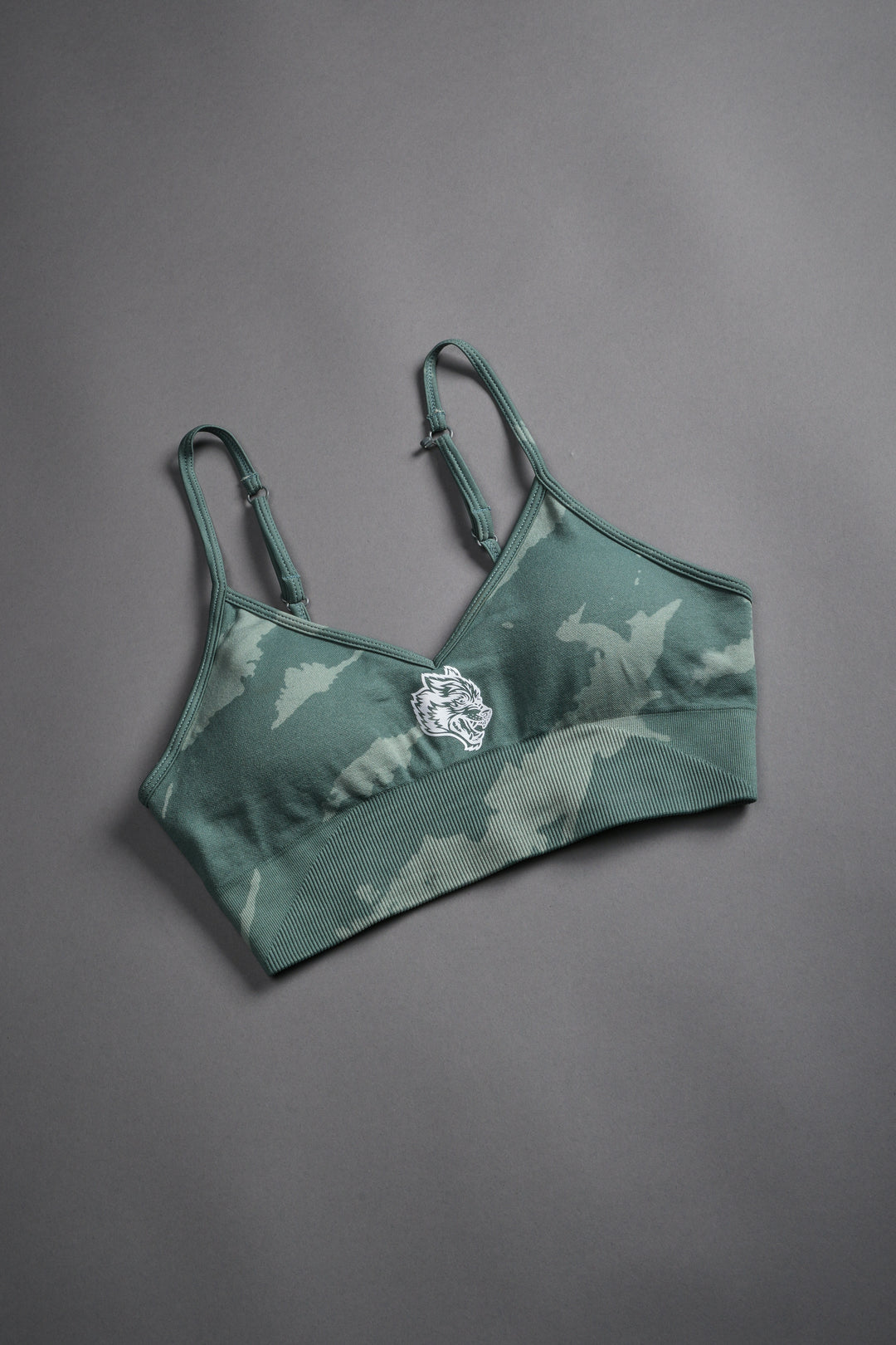 Single Wolf "Everson Seamless" Huxley Bra in Hunter Green Native Camo
