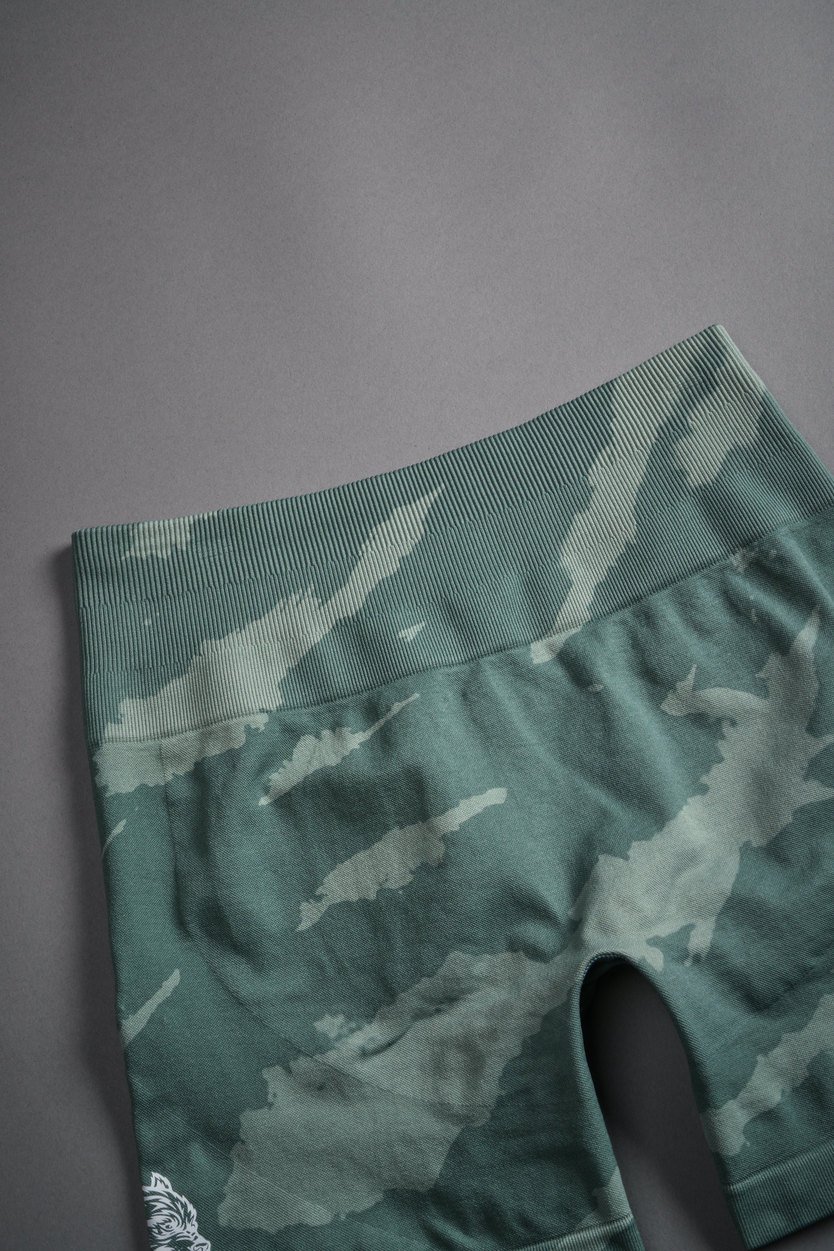 Dual Wolf Everson Seamless "Training" Shorts in Hunter Green Native Camo
