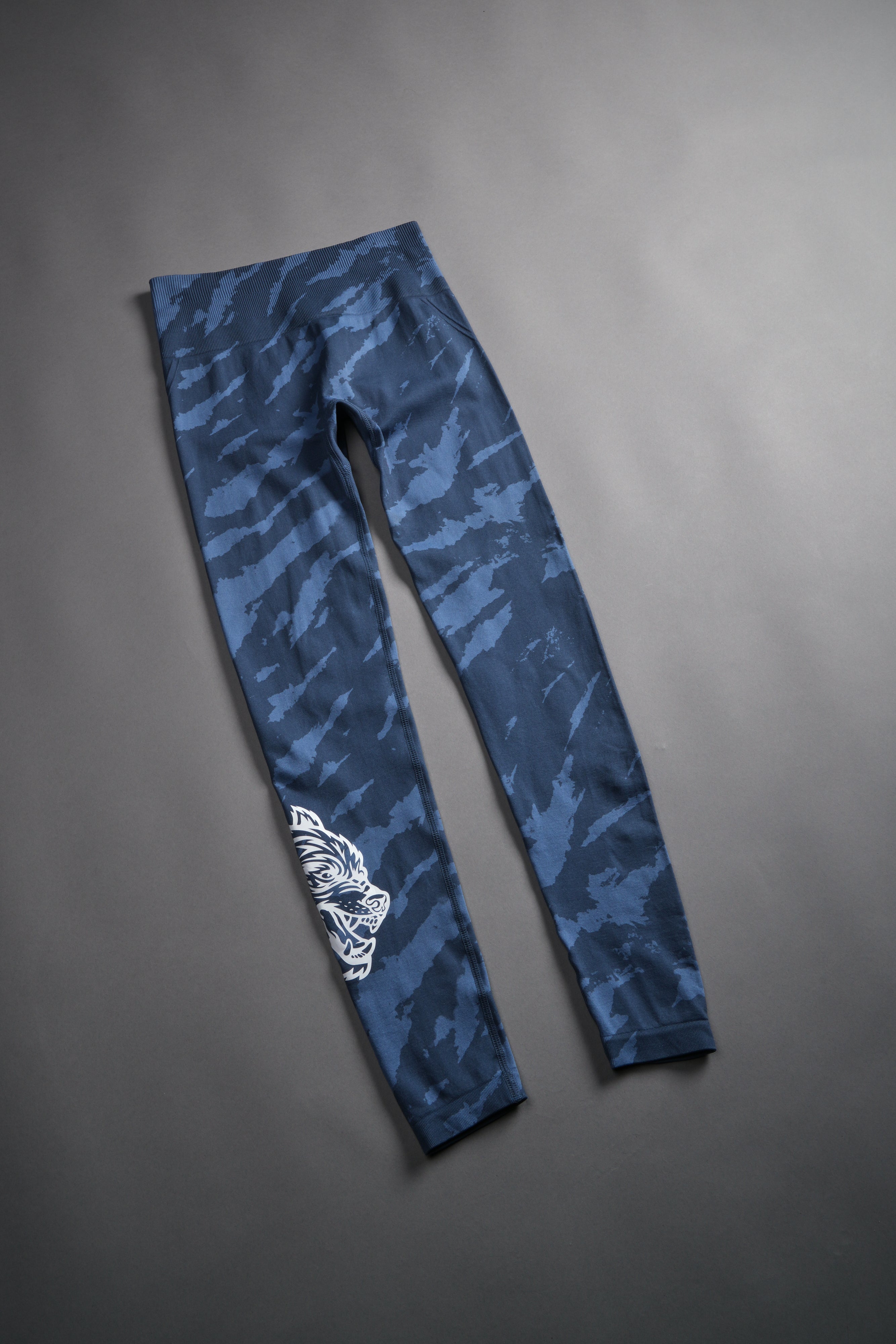 Big Wolf "Everson" Huxley Scrunch Leggings in Ocean Blue Native Camo