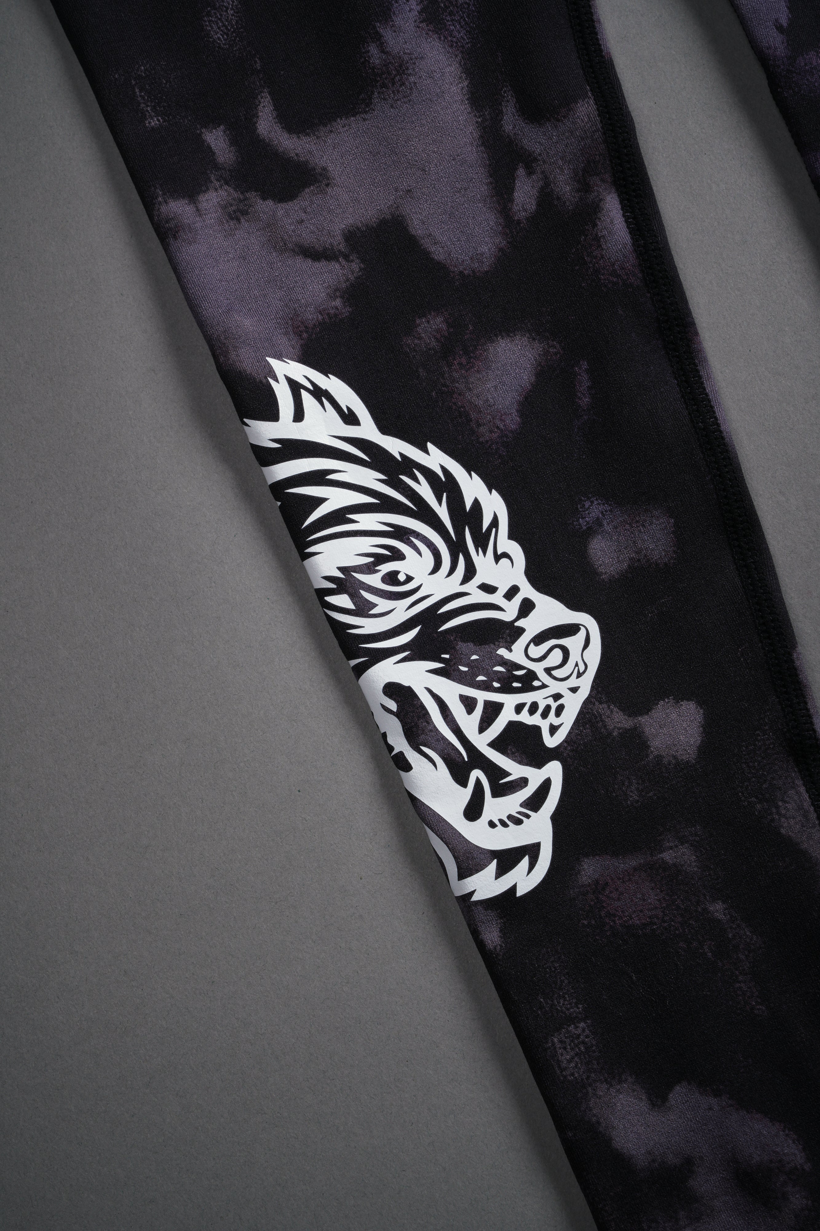 Chopper "Everson" Scrunch Leggings in Big Purple Night Marble