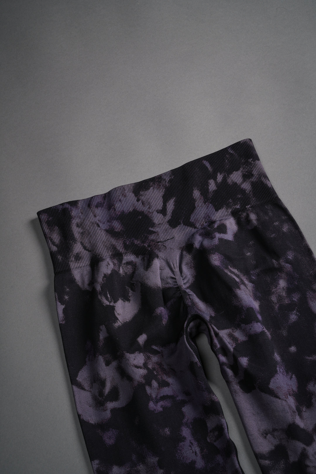 Chopper "Everson" Scrunch Leggings in Big Purple Night Marble