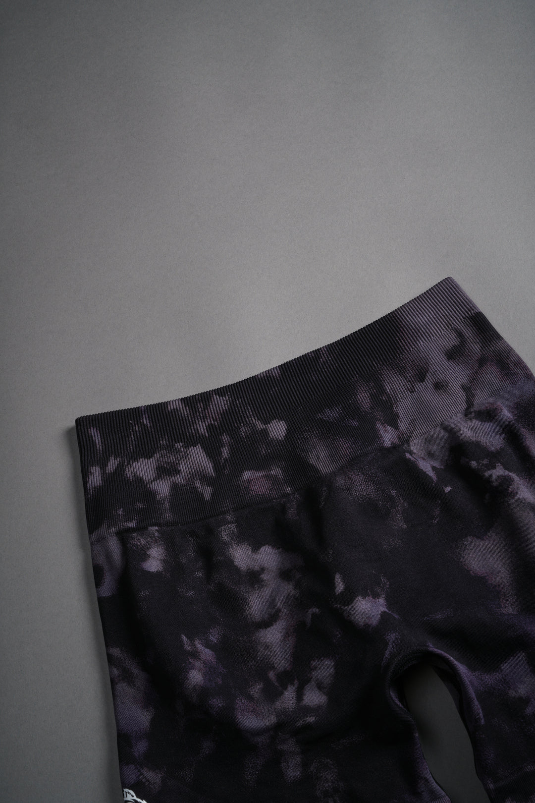 Dual Wolf Everson Seamless "Training" Shorts in Big Purple Night Marble