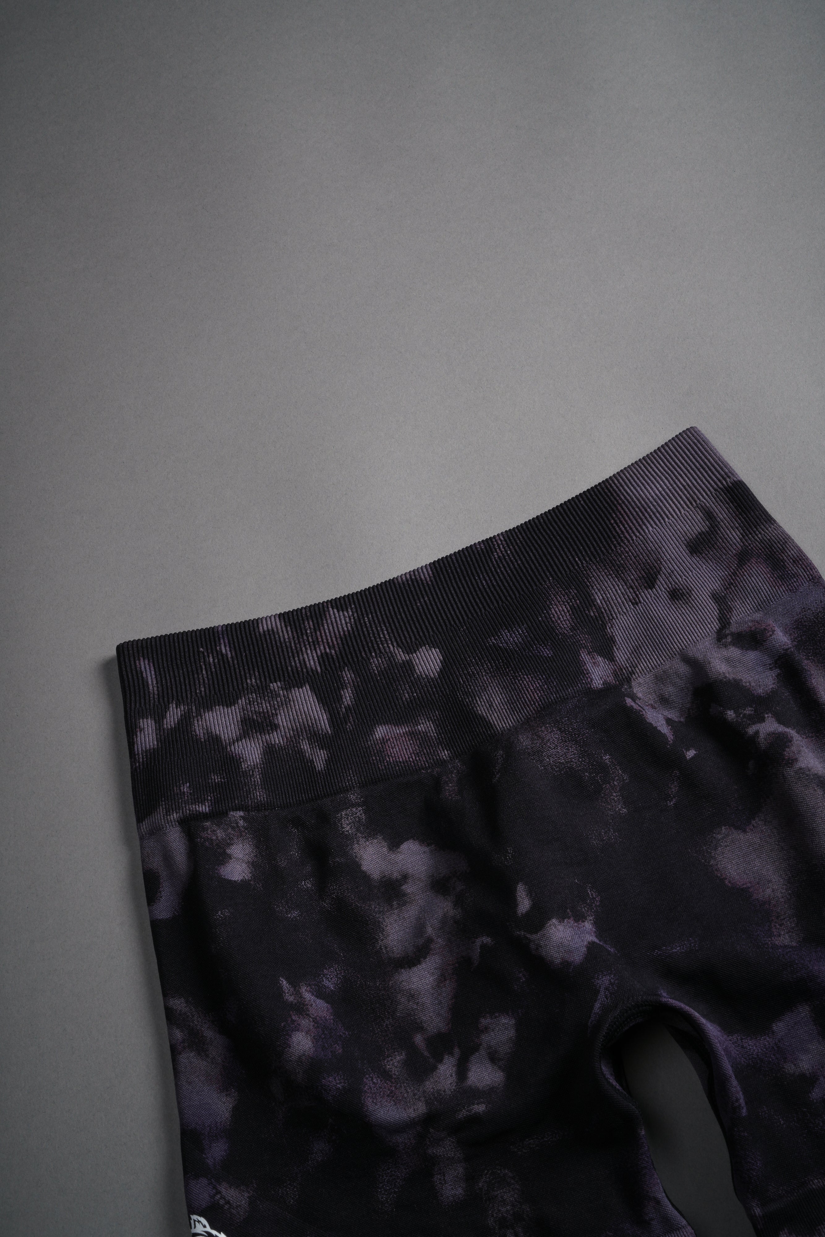 Dual Wolf Everson Seamless "Training" Shorts in Big Purple Night Marble