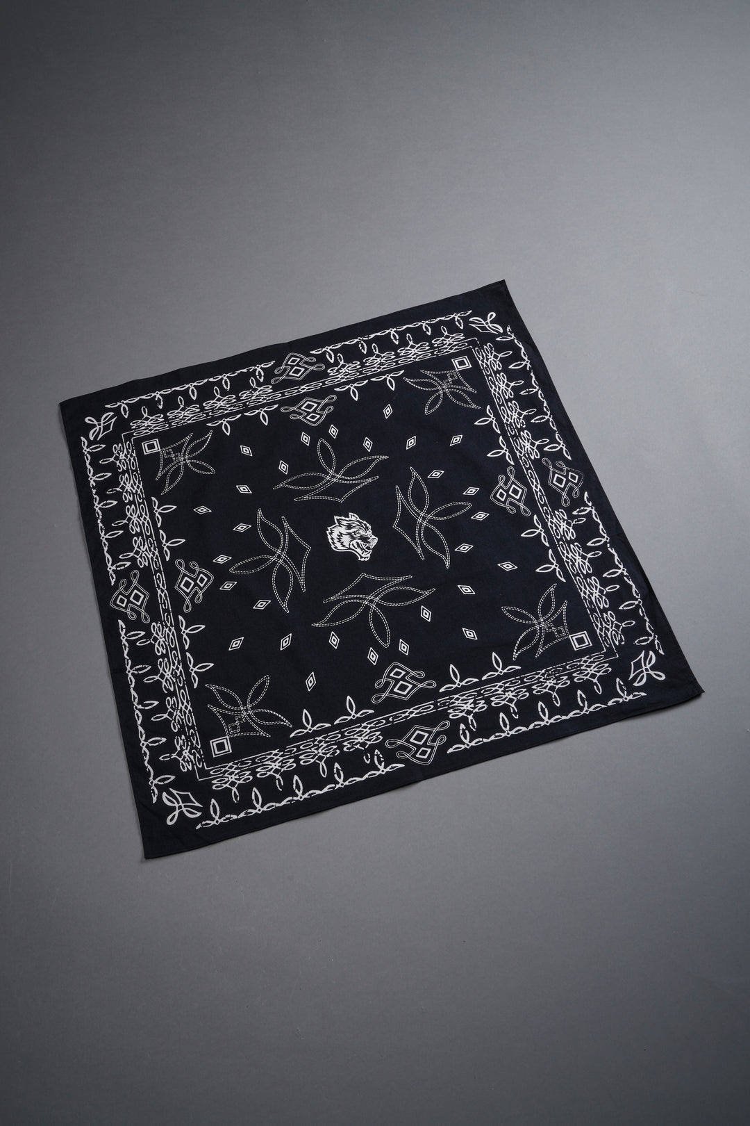 Western V2 Bandana in Black