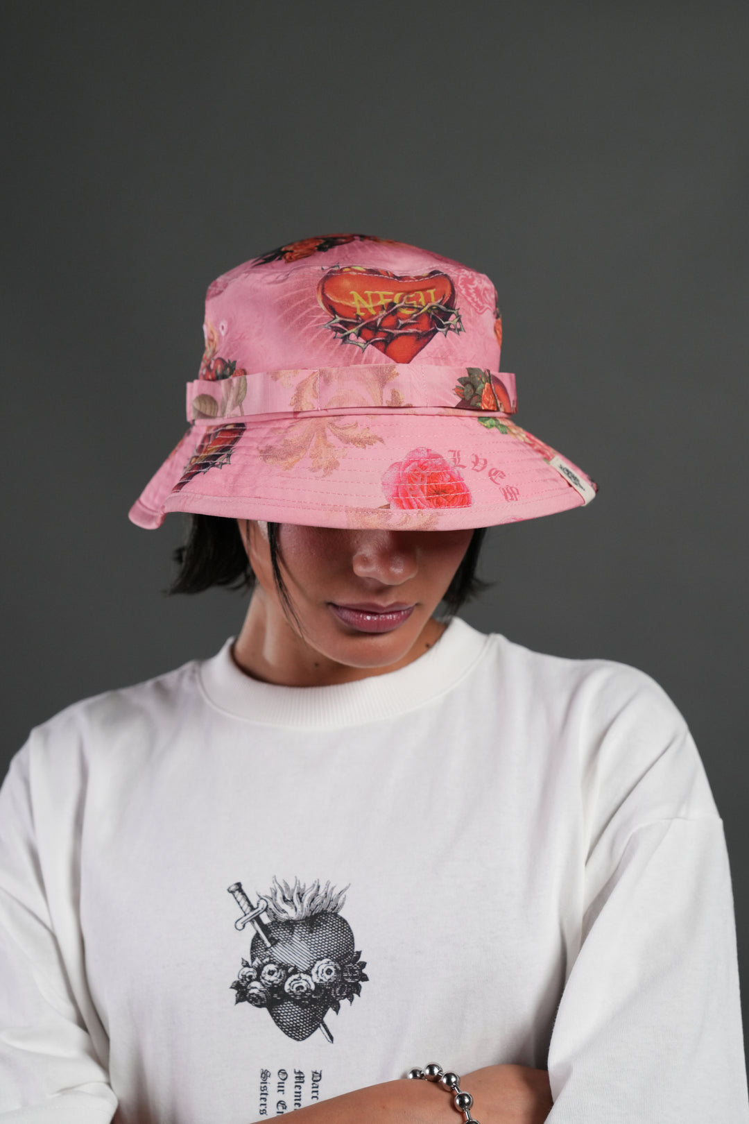 Wolf Patch V2 Boonie Bucket Hat in Corazon de Devocion