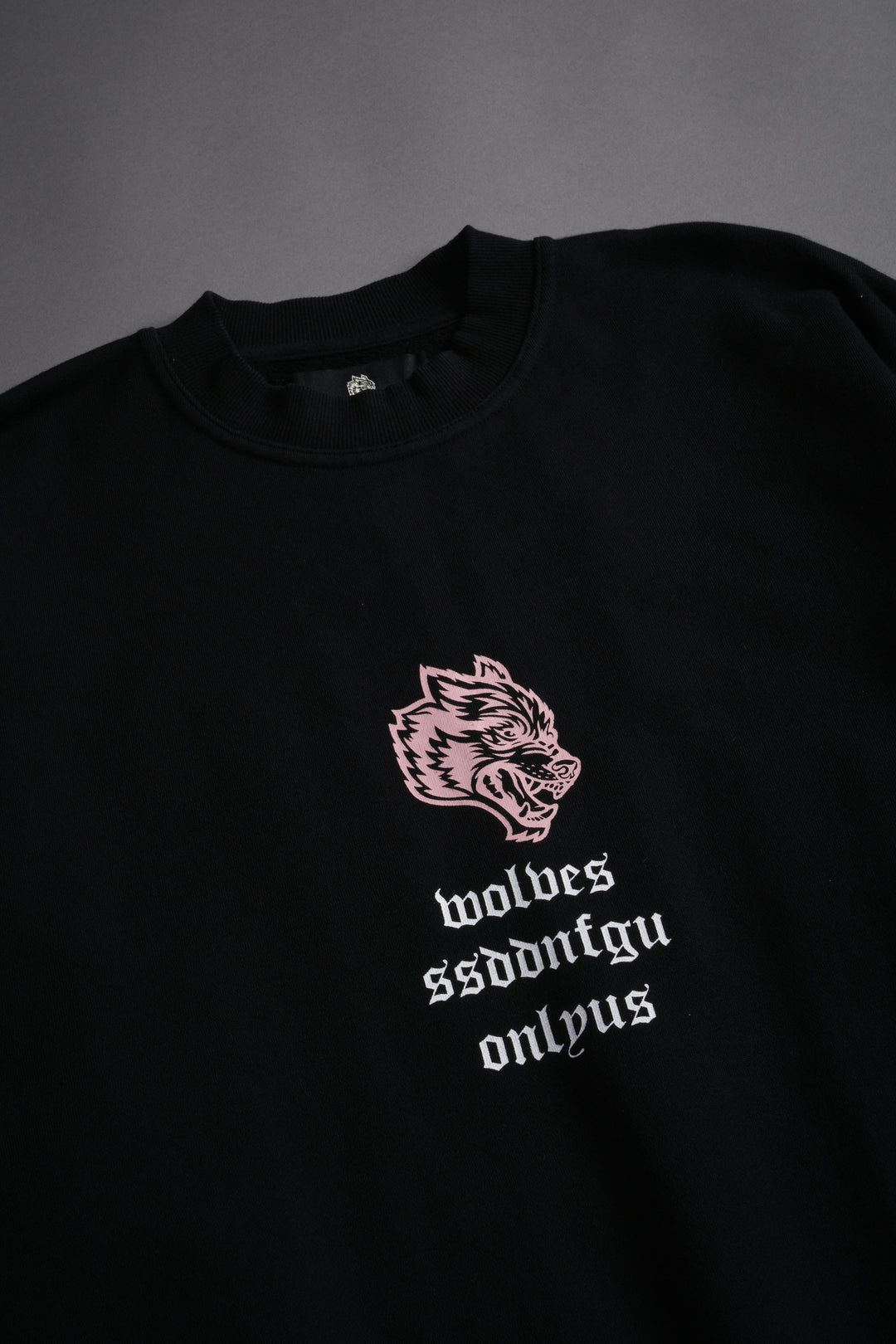 Desert Howl London Crewneck in Black