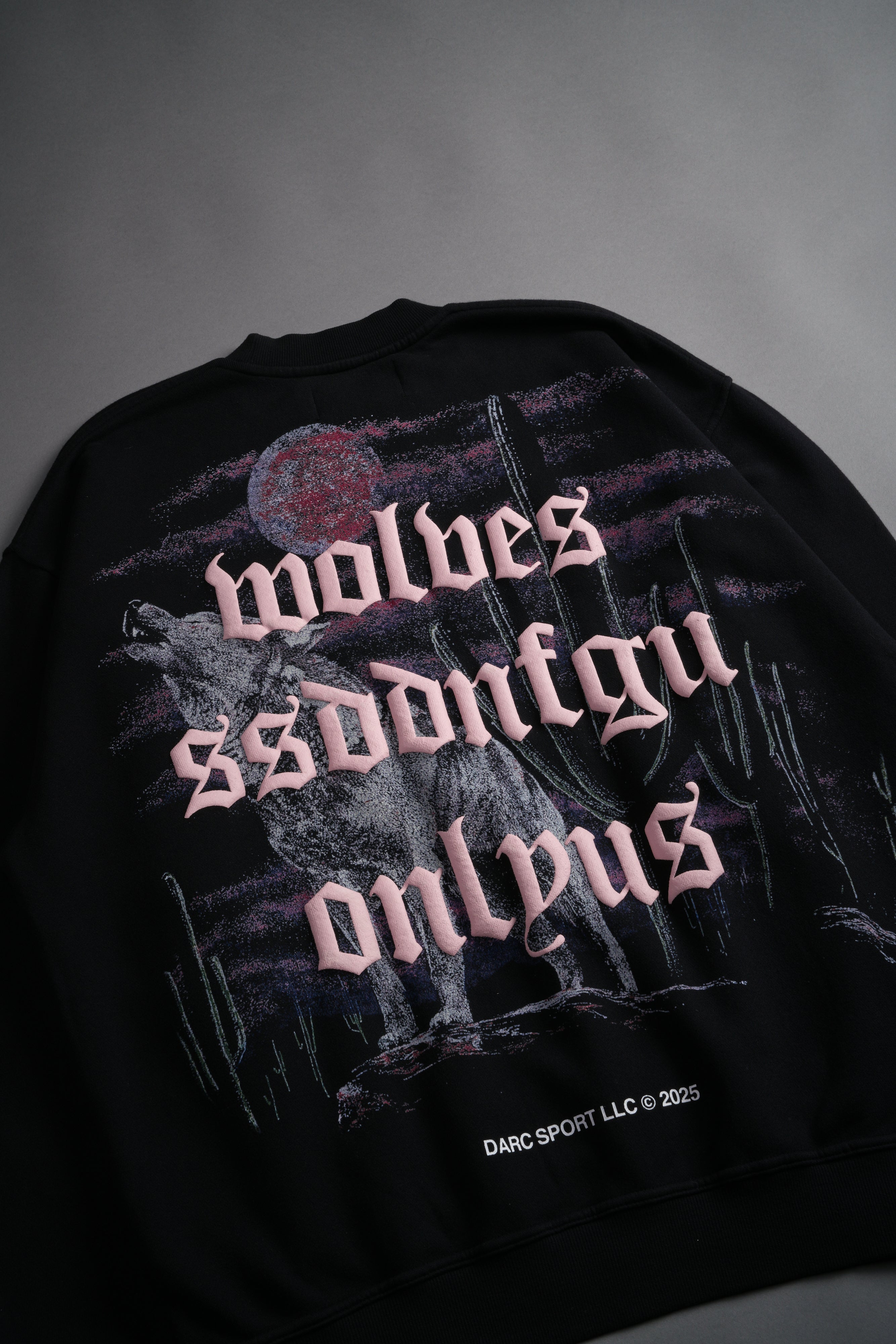 Desert Howl London Crewneck in Black
