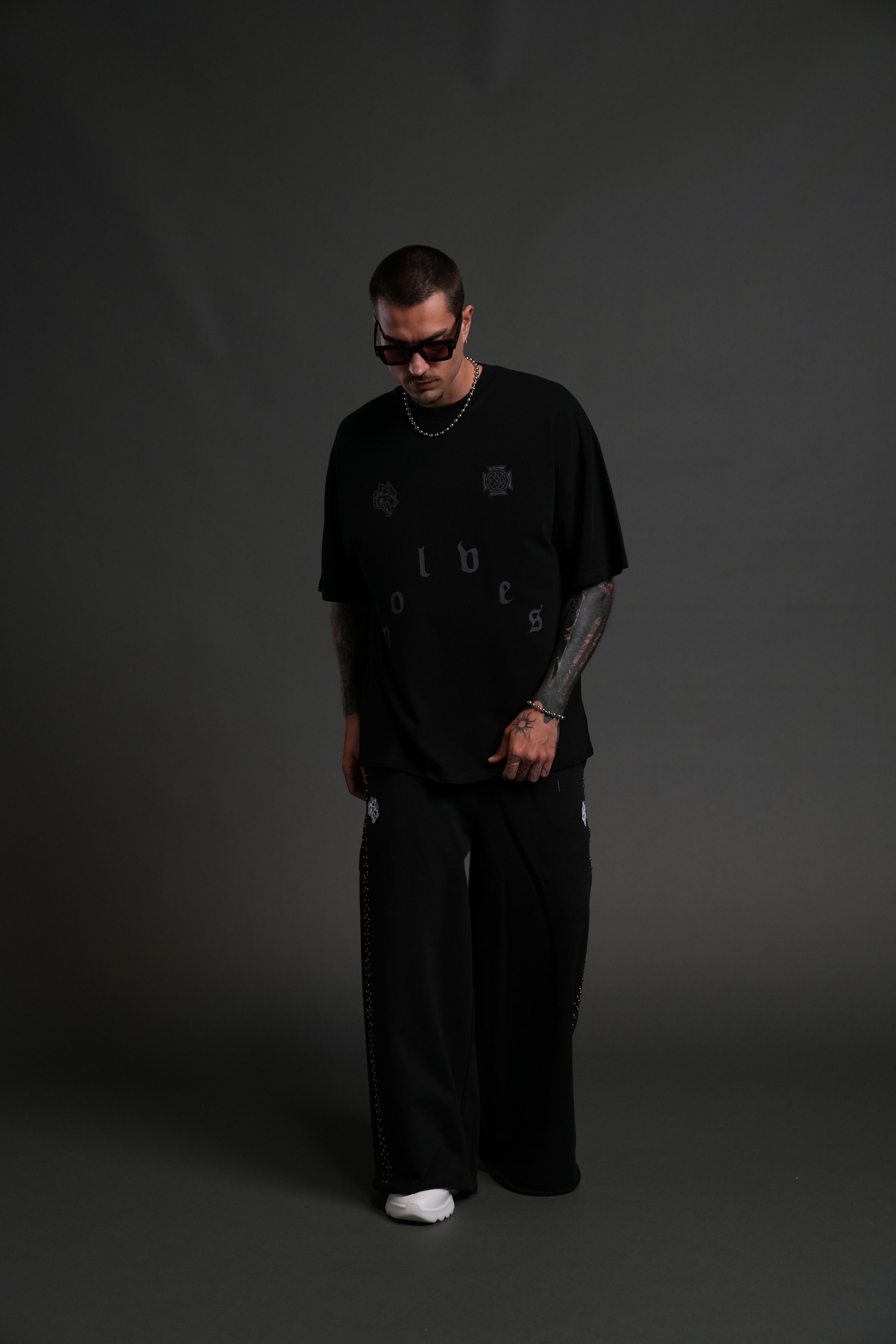 Pyramid Wolves "Premium" Oversized Tee in Black