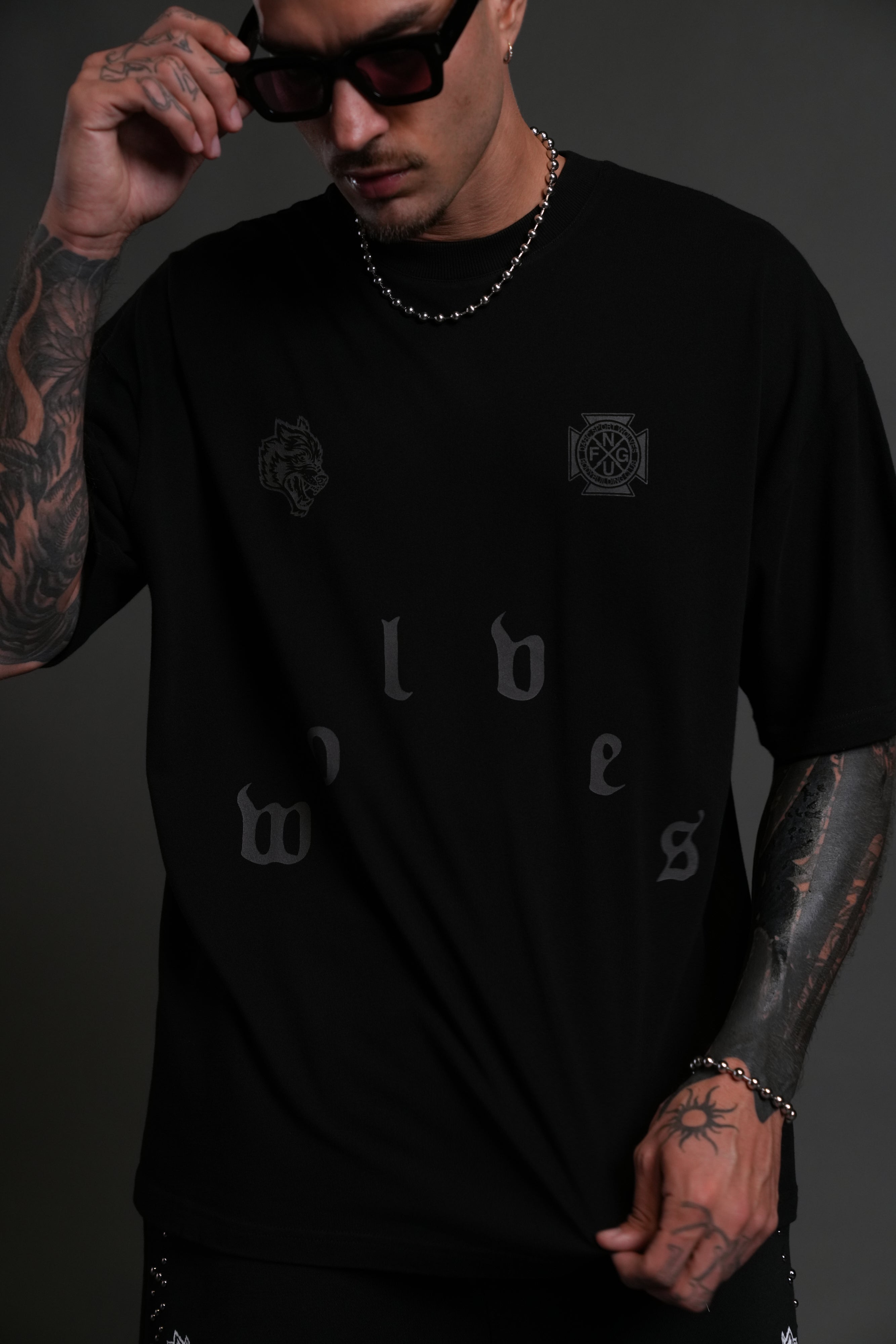 Pyramid Wolves "Premium" Oversized Tee in Black