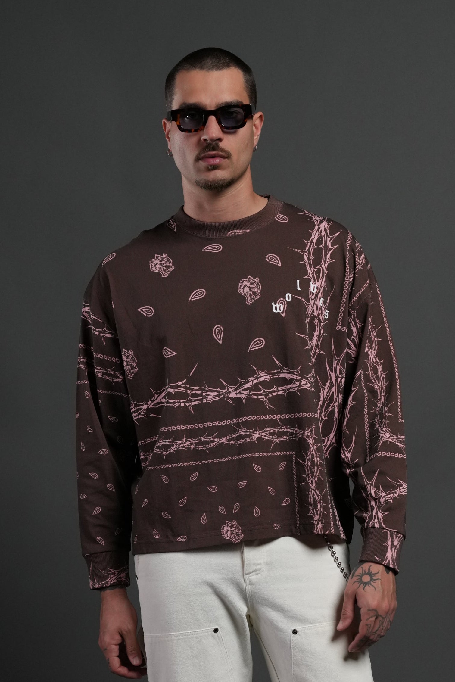Wolves Pyramid Grunge "Box Cut" L/S Tee in Desert Dust Thorn Paisley