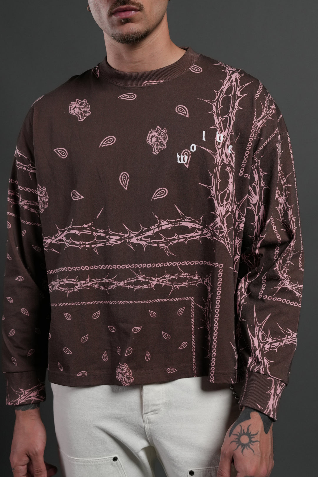 Wolves Pyramid Grunge "Box Cut" L/S Tee in Desert Dust Thorn Paisley