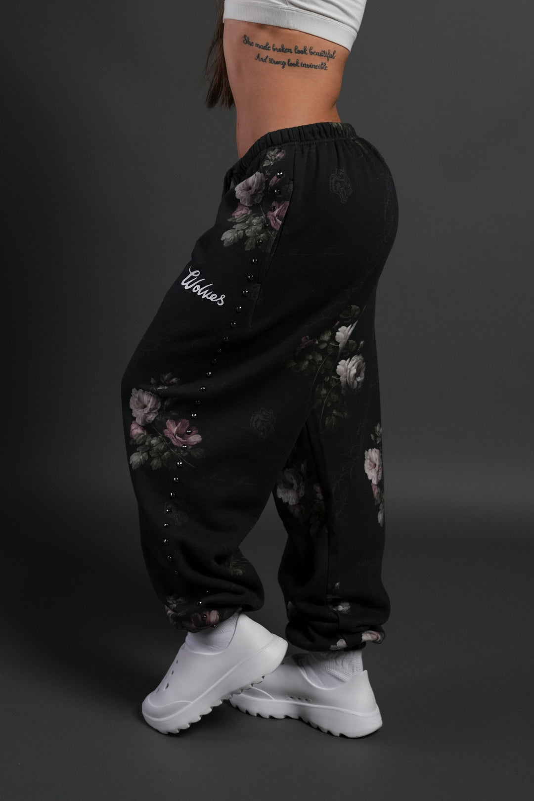Rose Thorn Lightweight Lounger Sweat Pants in Black Rose Thorn