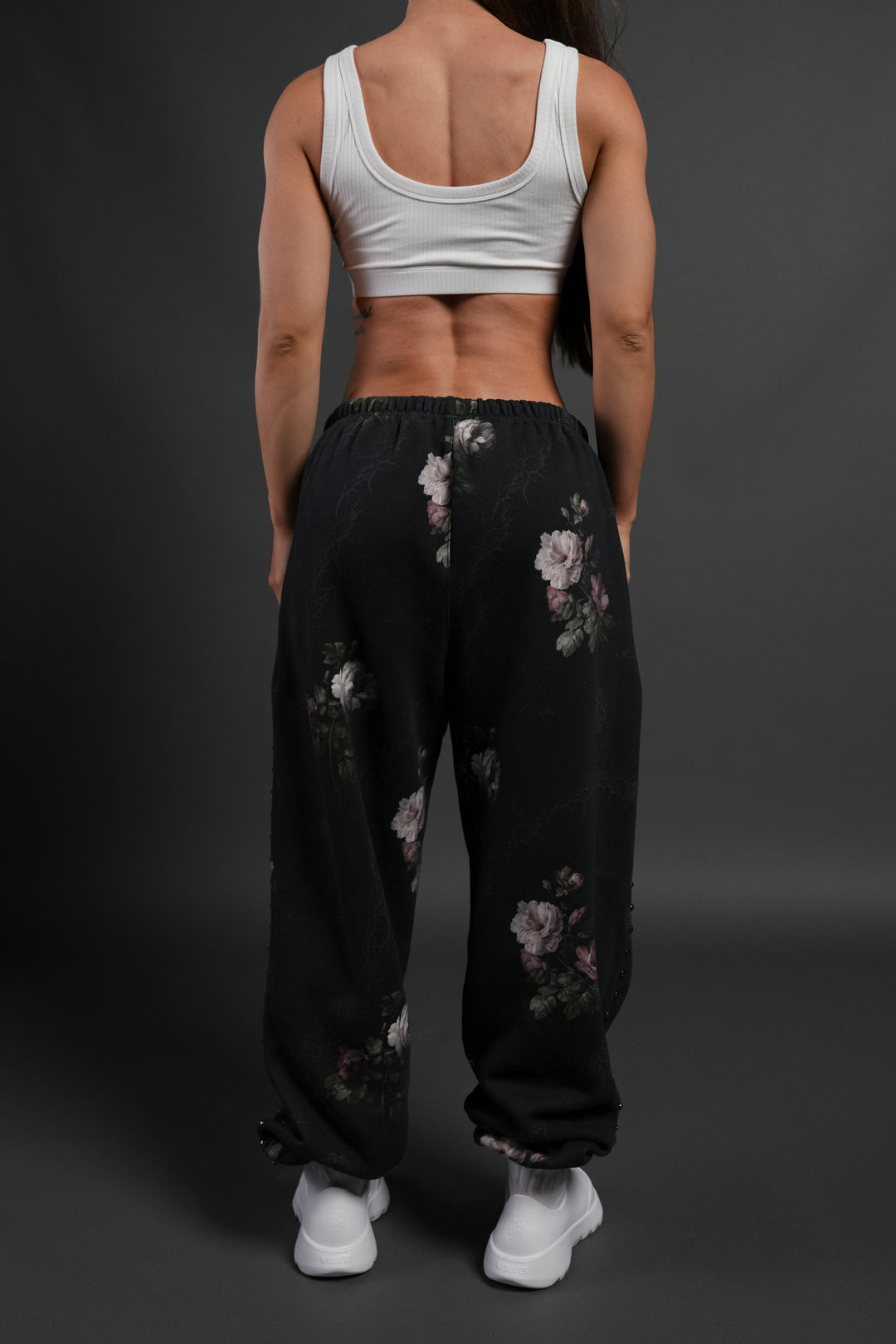 Rose Thorn Lightweight Lounger Sweat Pants in Black Rose Thorn