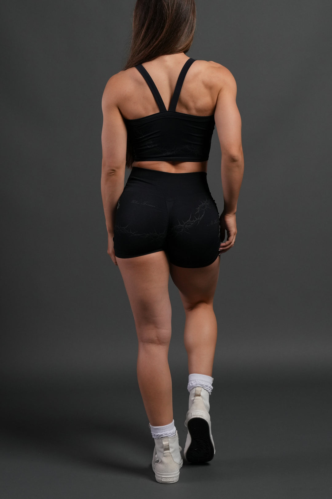 Rose Thorn "Hannah" Soft Seamless Tank in Black Rose Thorn