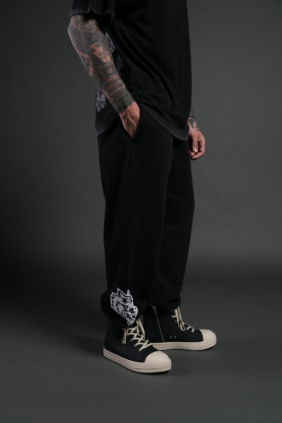 Sin Again Unisex Lightweight Lounger Sweat Pants in Black
