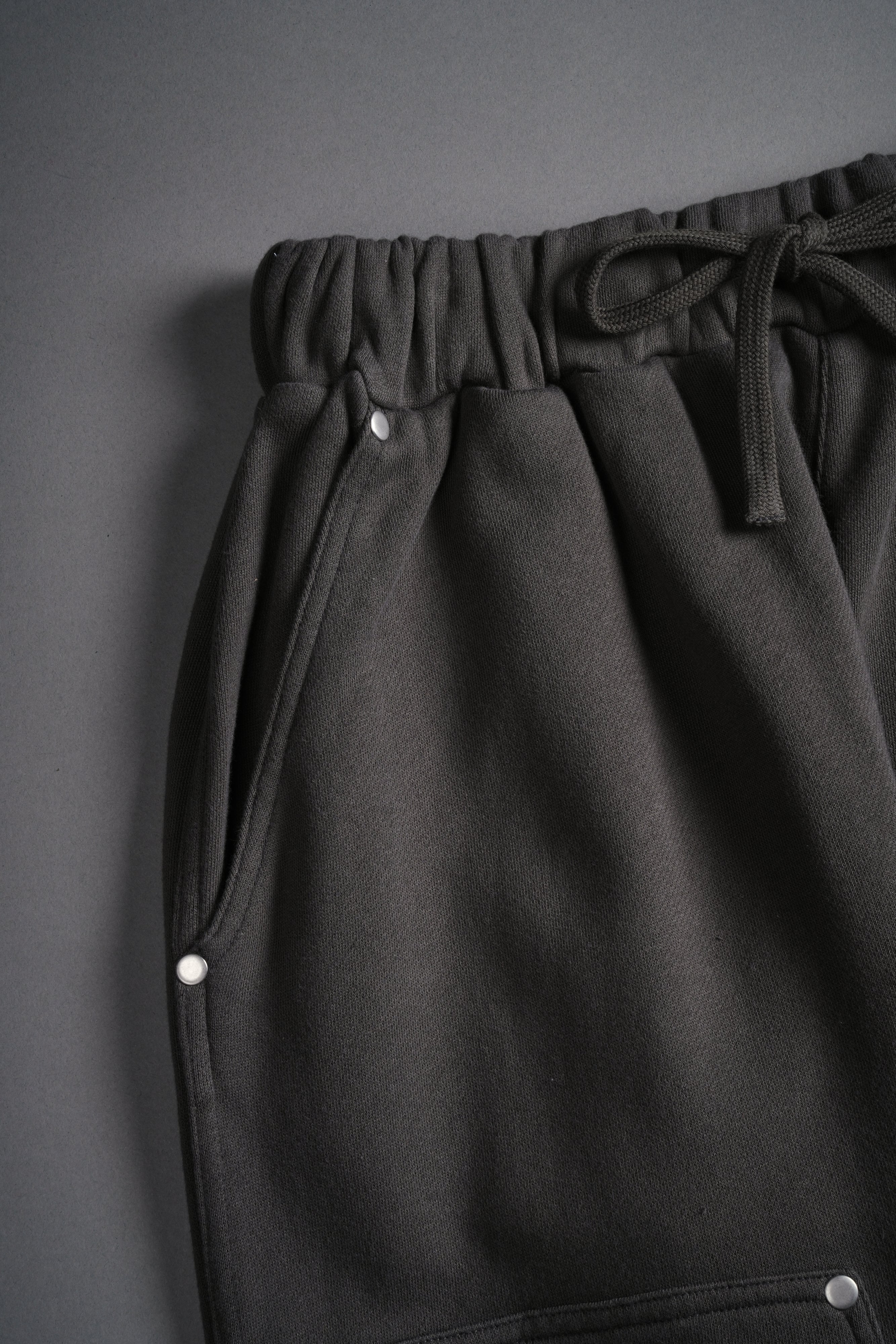 Finite Flame Rivet Fleece Sweat Pants in Wolf Gray