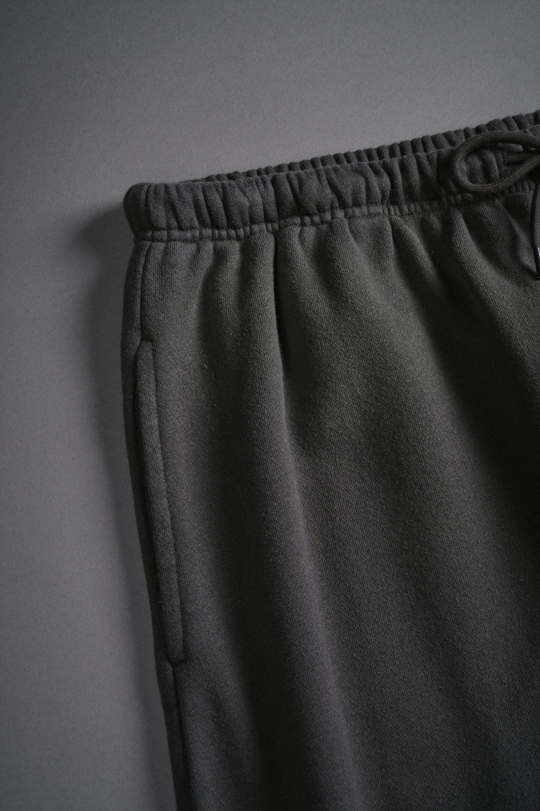 Iron Code Lounger Sweat Pants in Wolf Gray Drift Wash