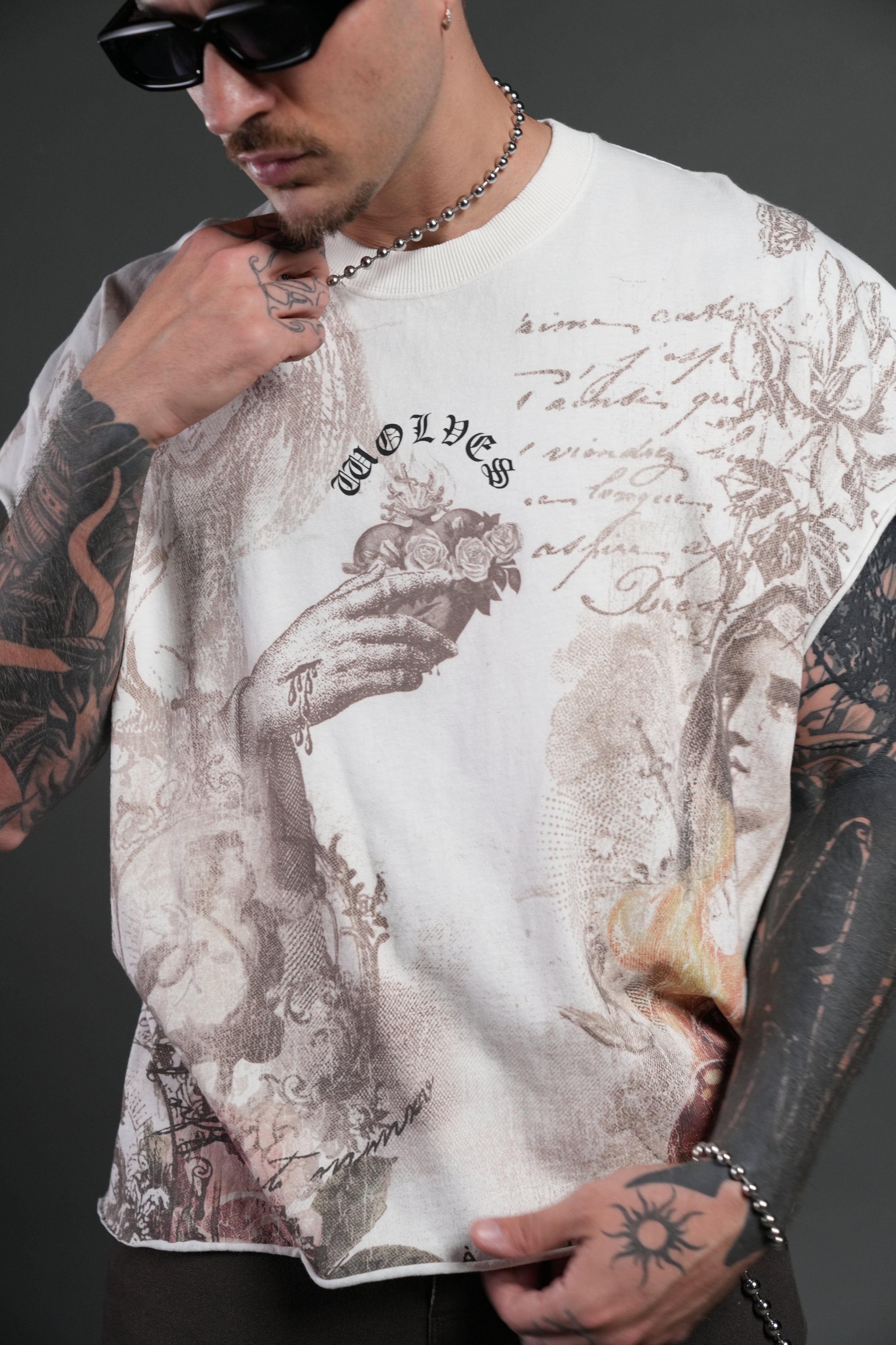 Heart of Thorns Distressed Grunge Cut-Off Mid-Length Raw Hem Tee in Cream