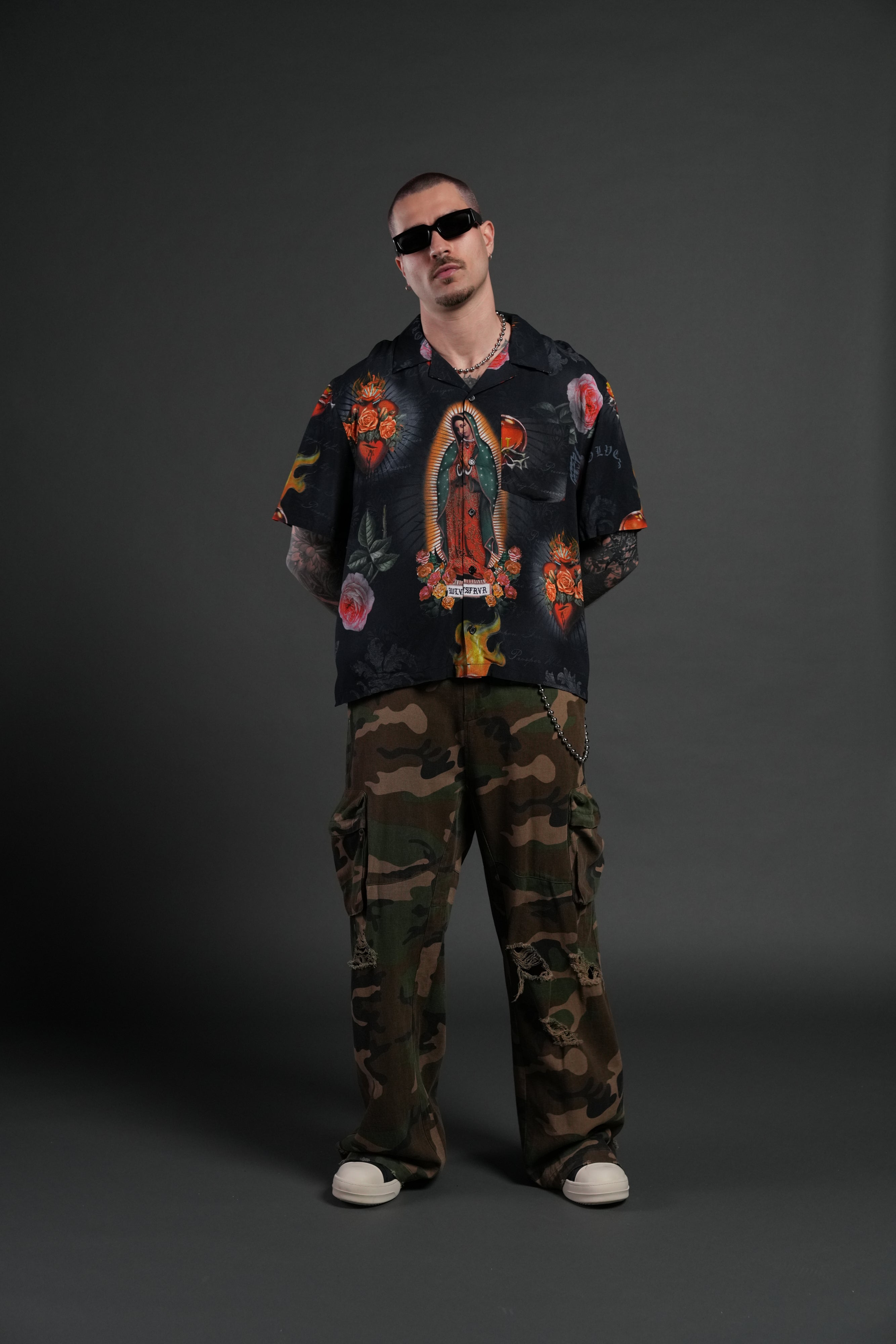 Sacred Path Mid-Length Button Up in Corazon de Oscuridad