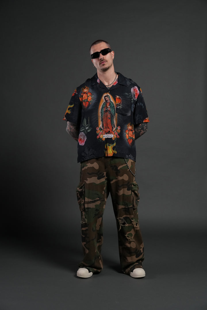 Sacred Path Mid-Length Button Up in Corazon de Oscuridad