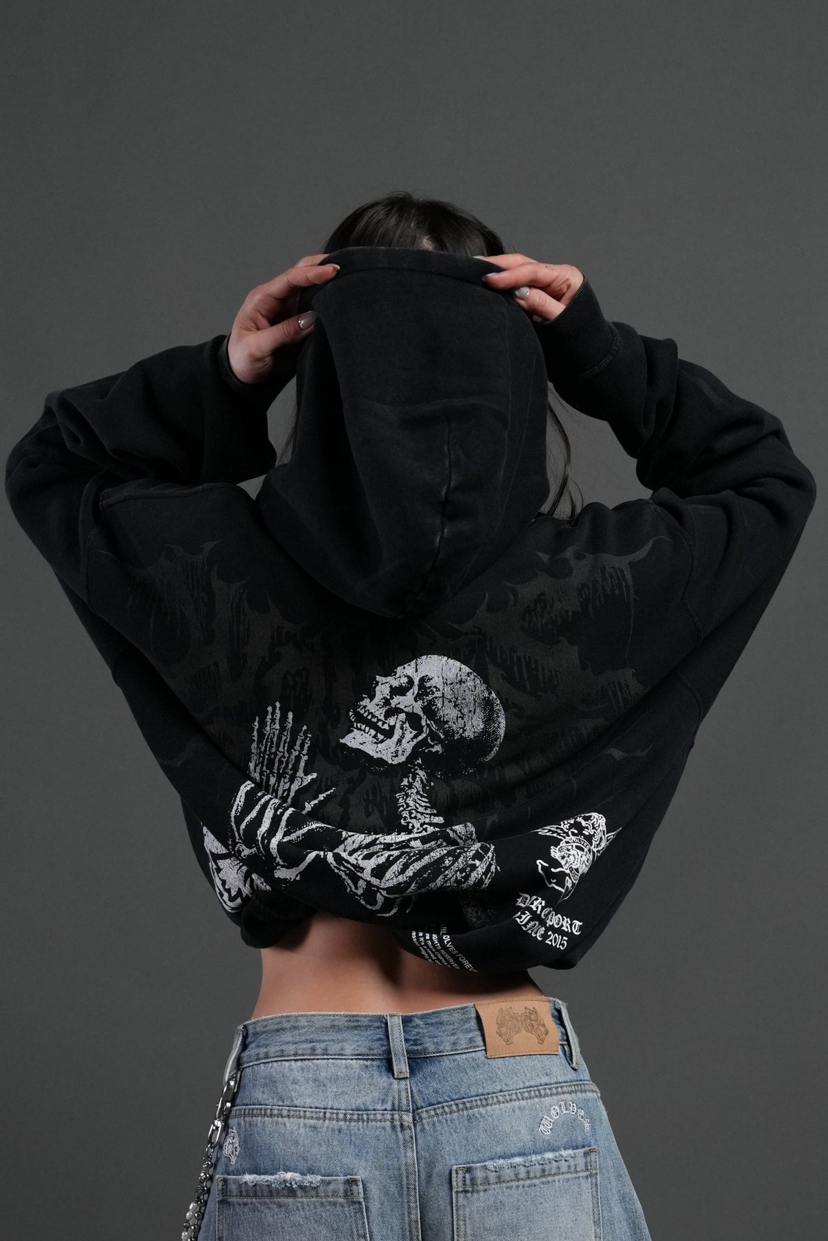 No Weapon Hesh Pierce Hoodie in Black