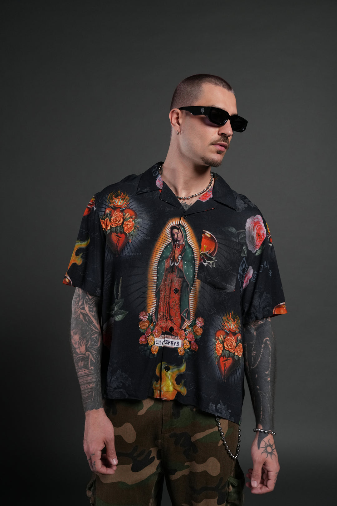 Sacred Path Mid-Length Button Up in Corazon de Oscuridad