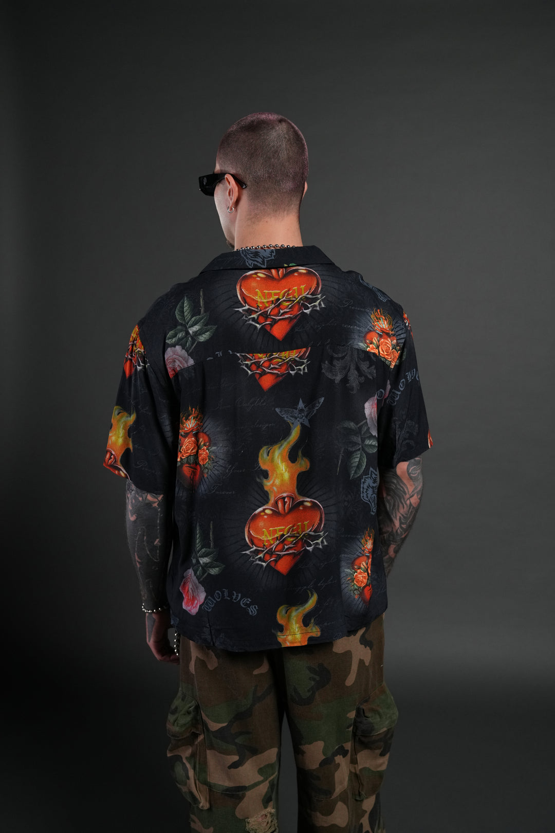 Sacred Path Mid-Length Button Up in Corazon de Oscuridad