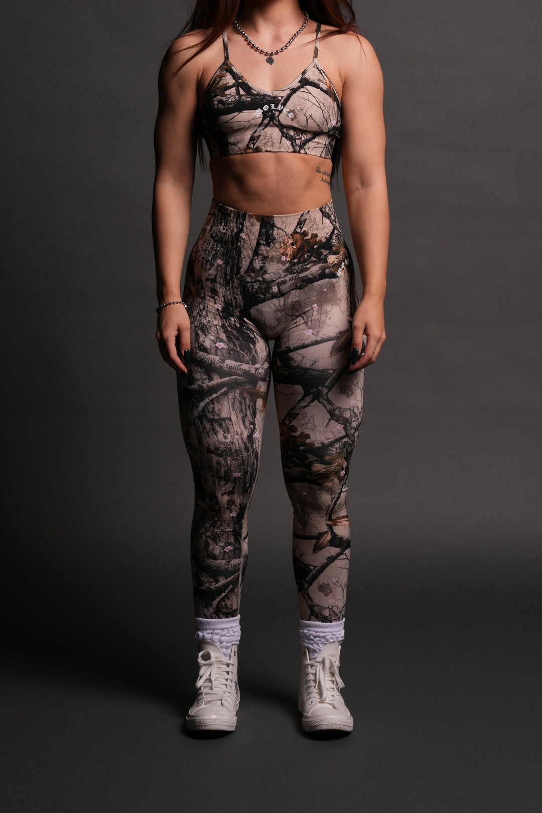 Chopper "Everson Seamless" Scrunch Leggings in Cherry Blossom Woodland Camo