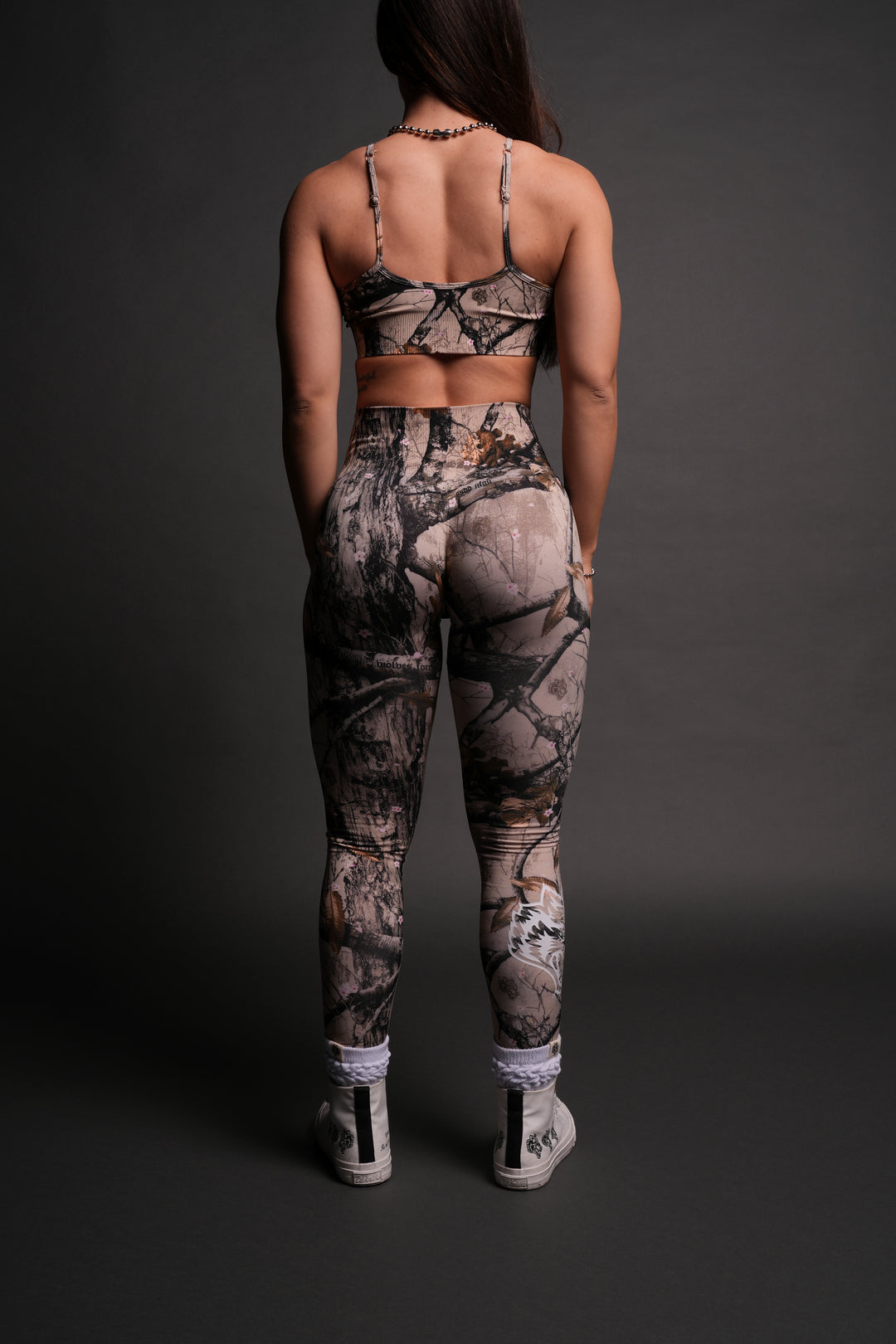 Chopper "Everson Seamless" Scrunch Leggings in Cherry Blossom Woodland Camo