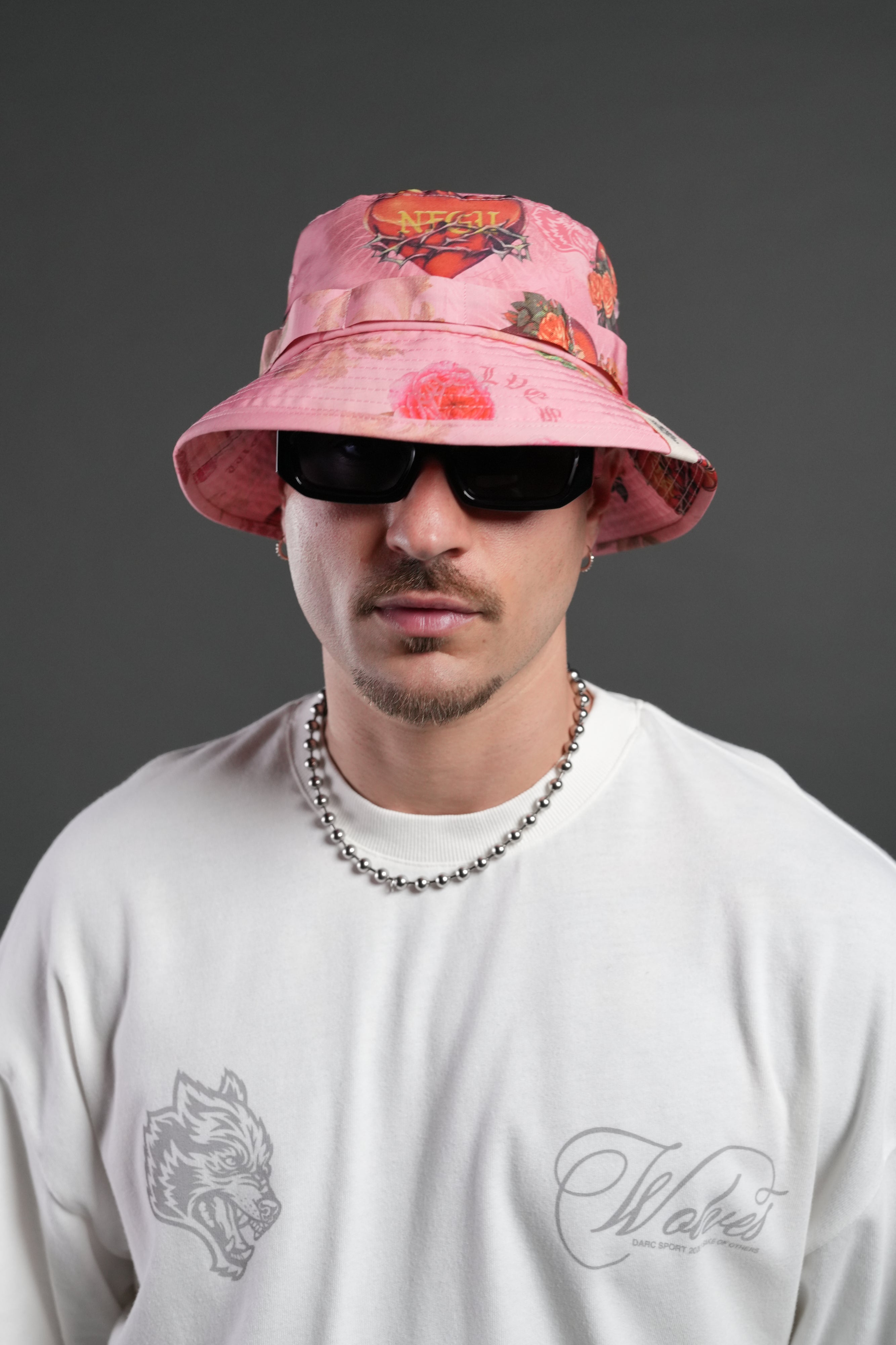 Wolf Patch V2 Boonie Bucket Hat in Corazon de Devocion